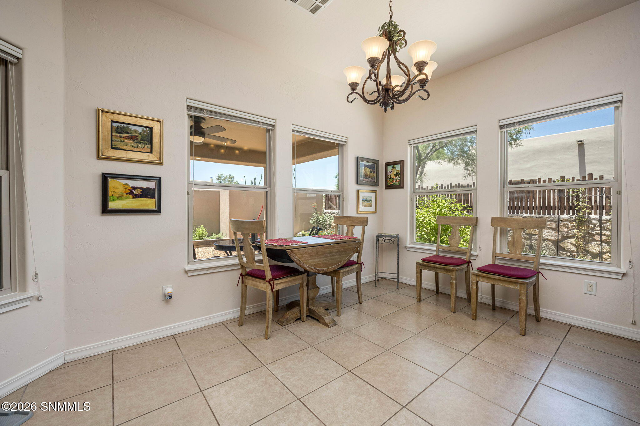 20-web-or-mls-Snappin Homes (Renoir1310)