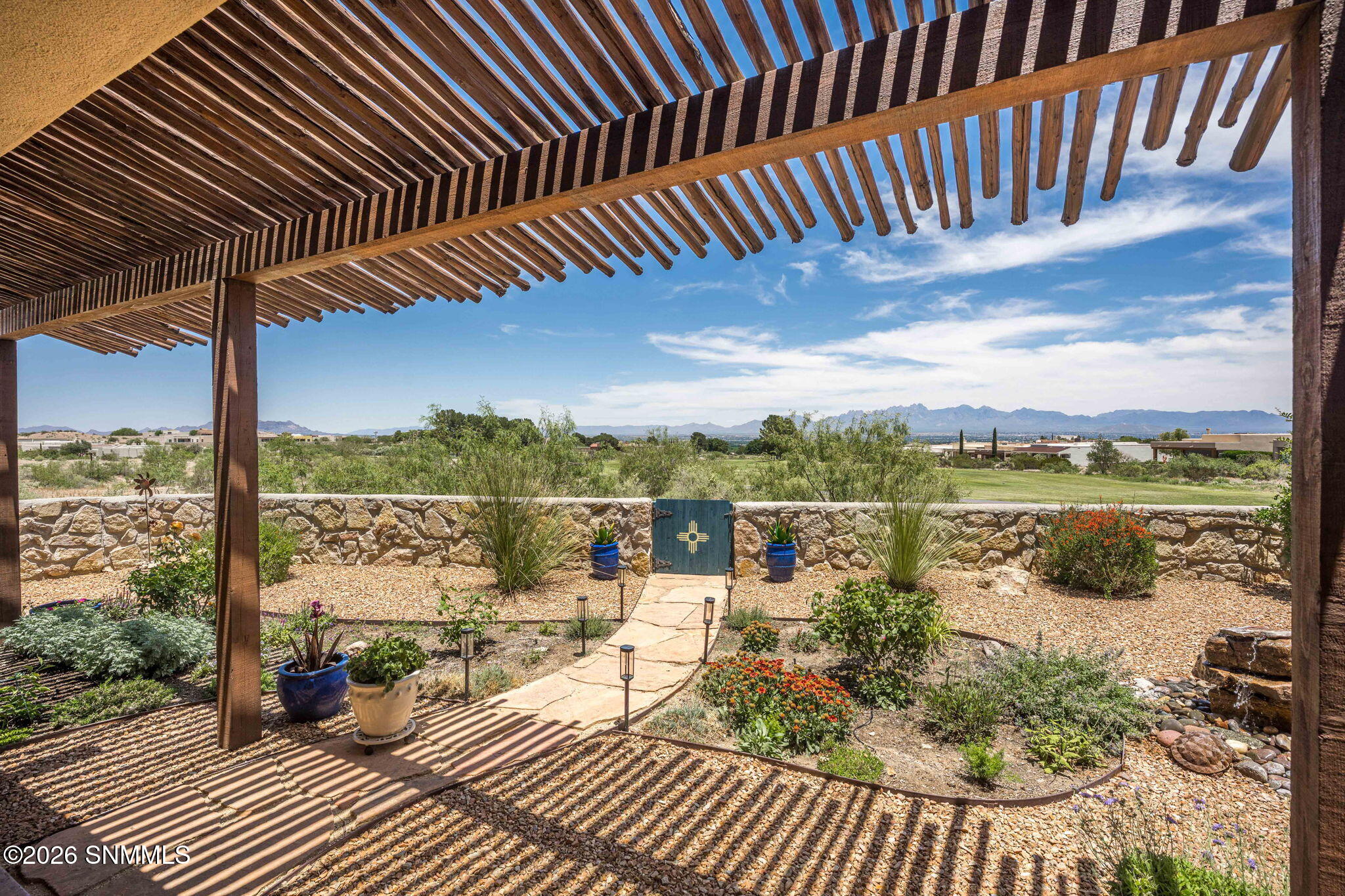 47-web-or-mls-Snappin Homes (Renoir1310)