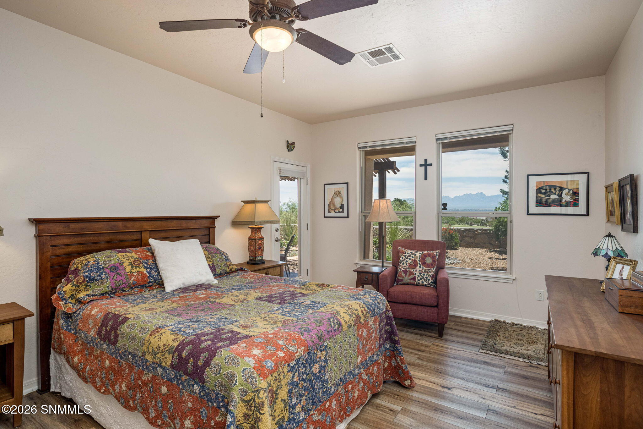 24-web-or-mls-Snappin Homes (Renoir1310)