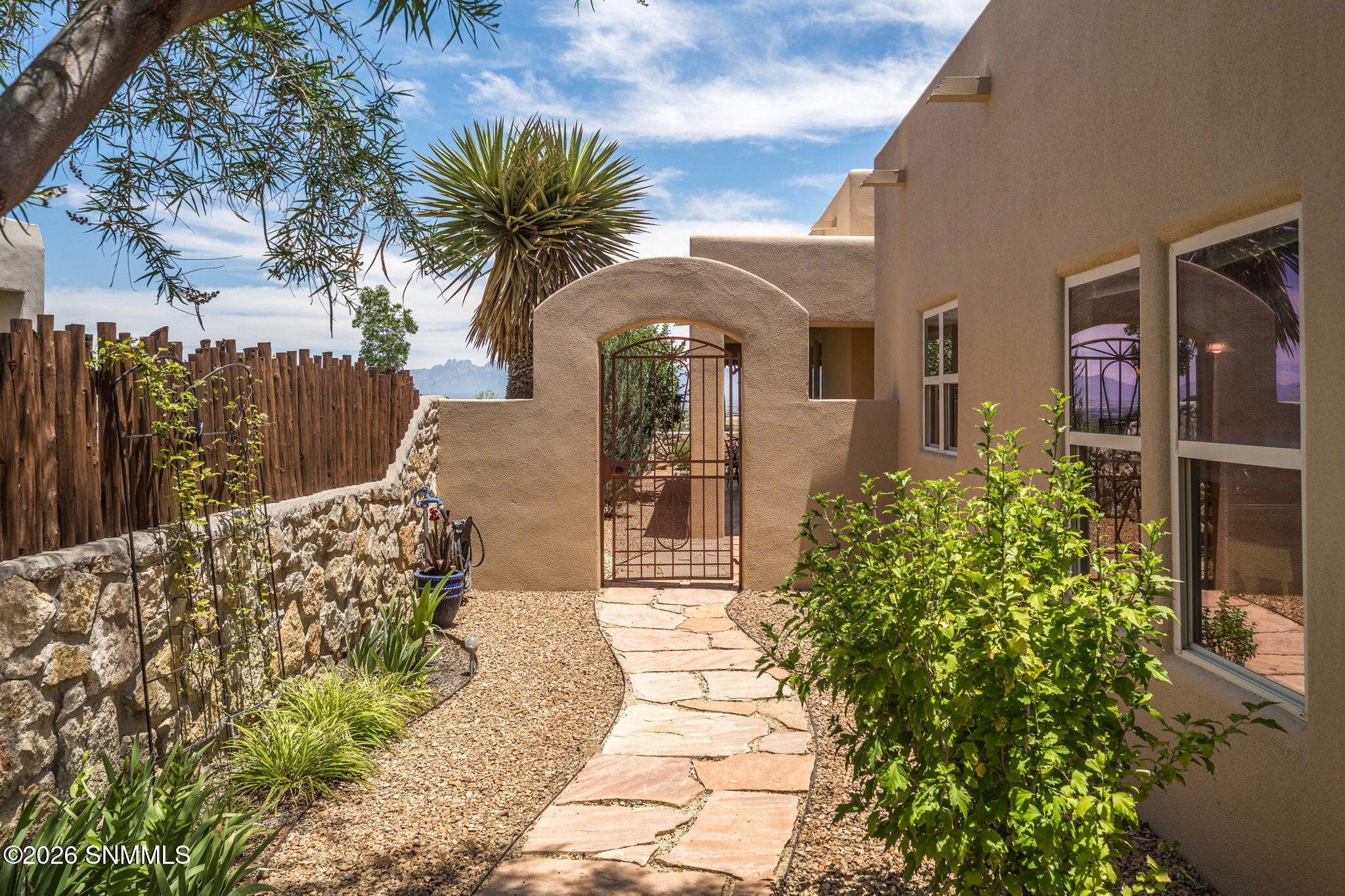 39-web-or-mls-Snappin Homes (Renoir1310)