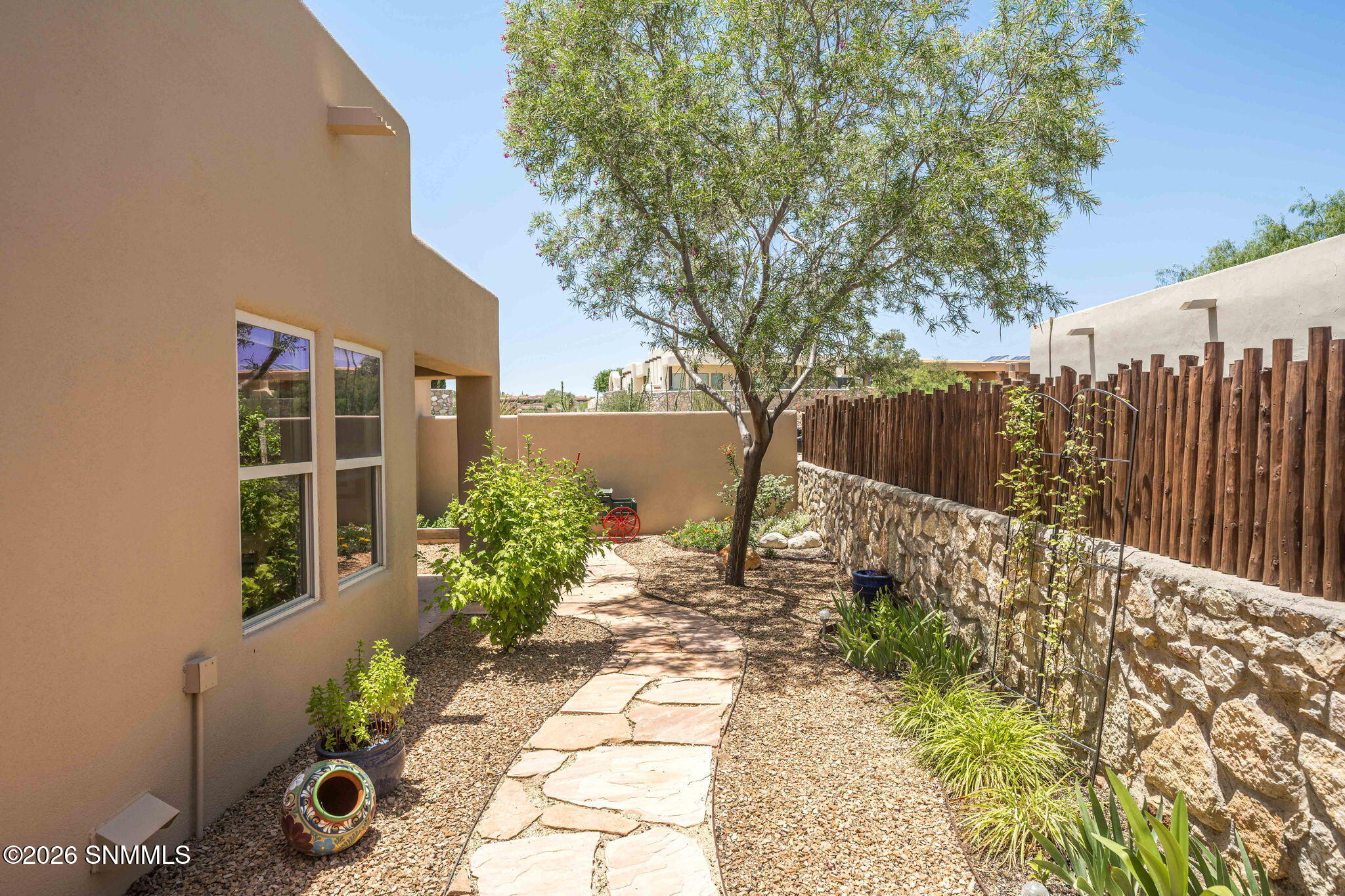 40-web-or-mls-Snappin Homes (Renoir1310)