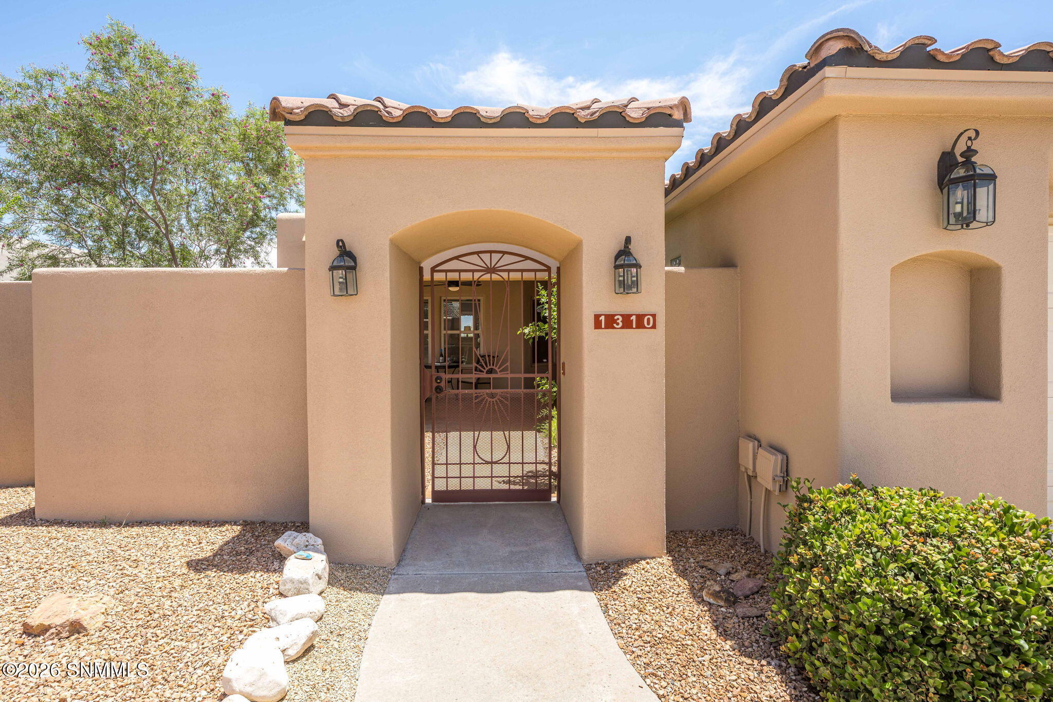 4-web-or-mls-Snappin Homes (Renoir1310)-