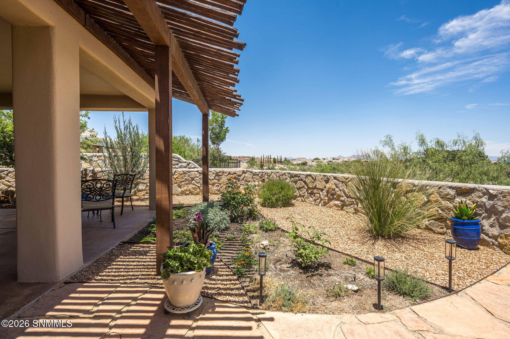 49-web-or-mls-Snappin Homes (Renoir1310)