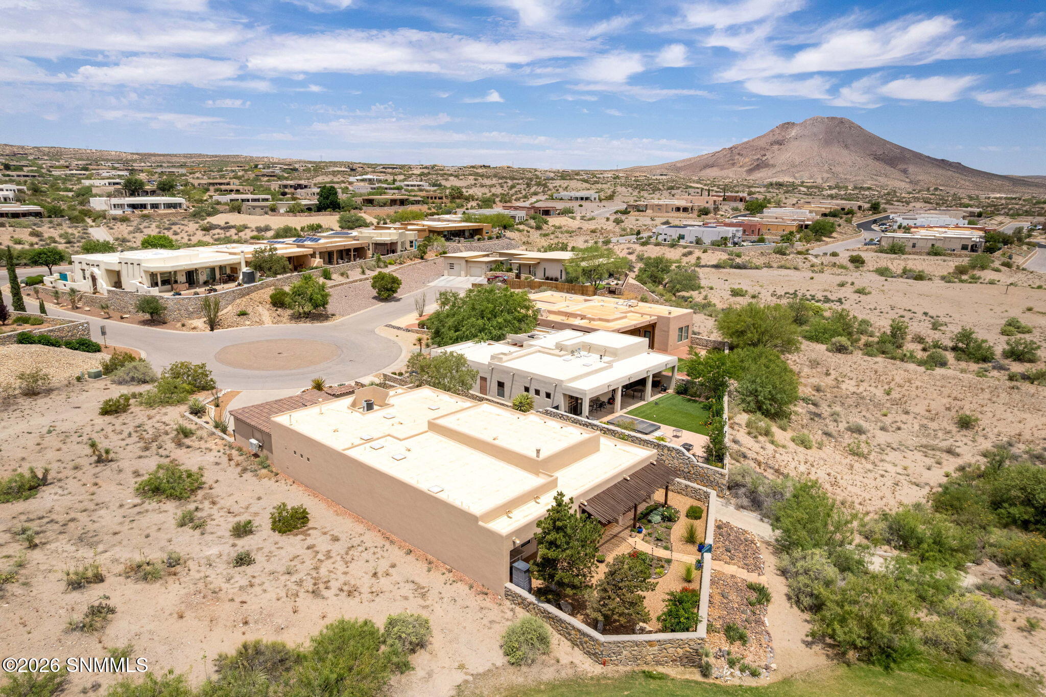 64-web-or-mls-Snappin Homes (Renoir1310)