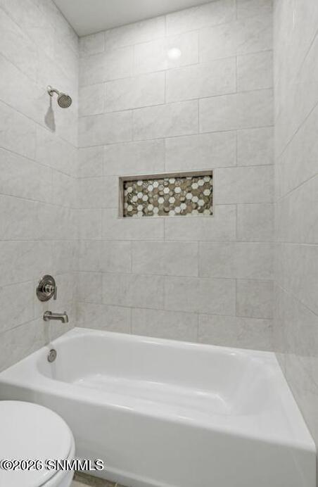 Guest Tub/Shower