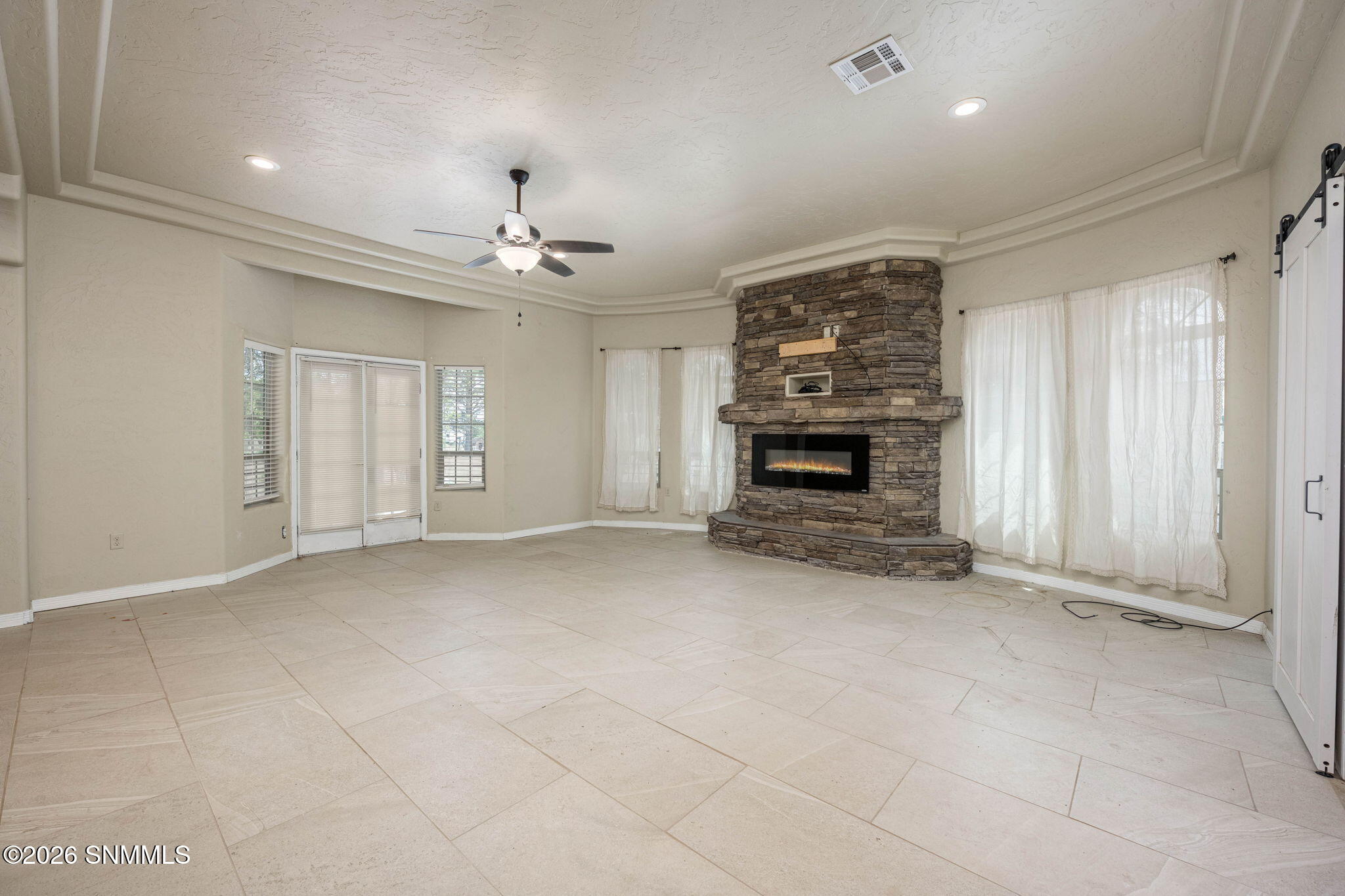 21-web-or-mls-Snappin Homes (LasFlores30