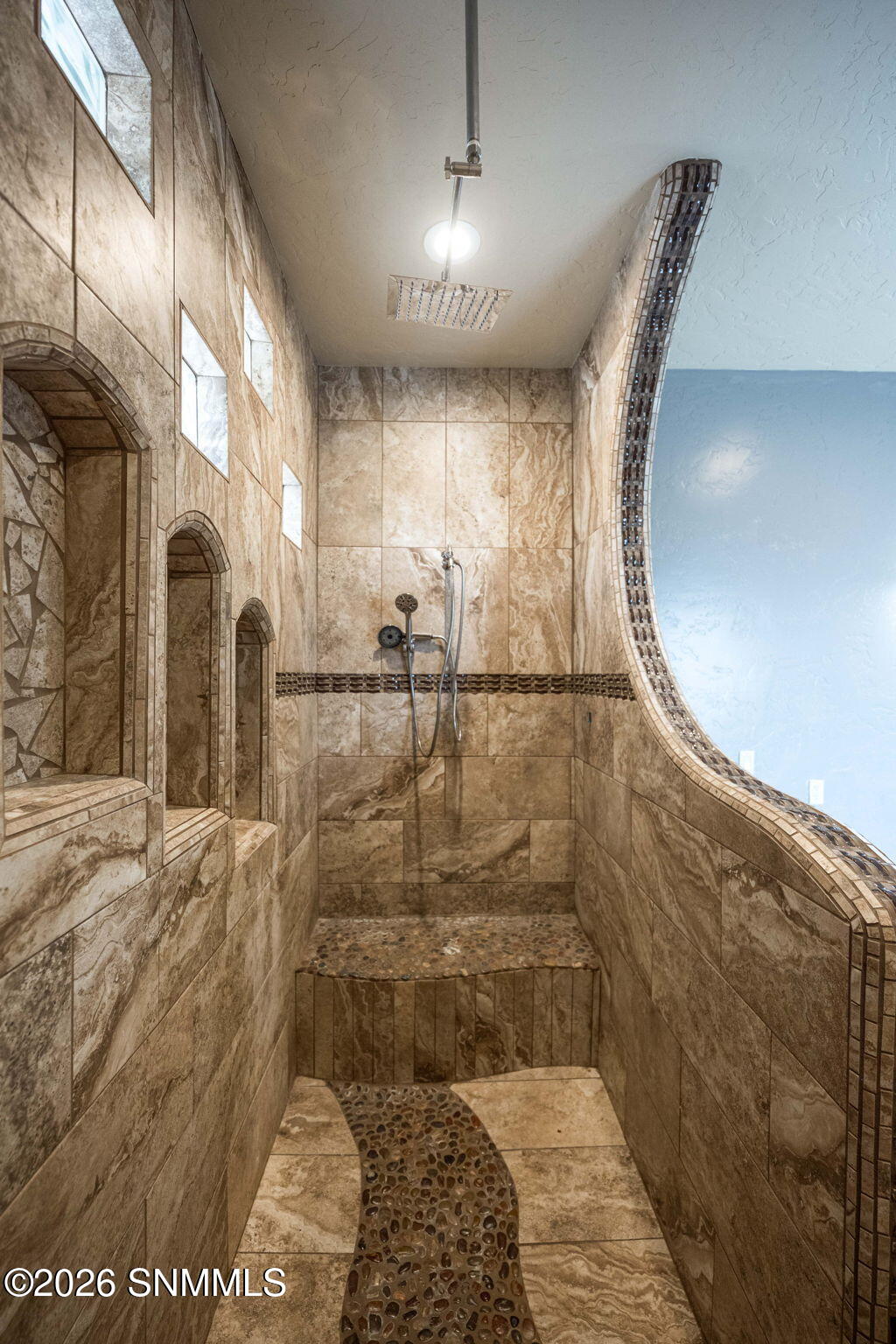 28-web-or-mls-Snappin Homes (LasFlores30