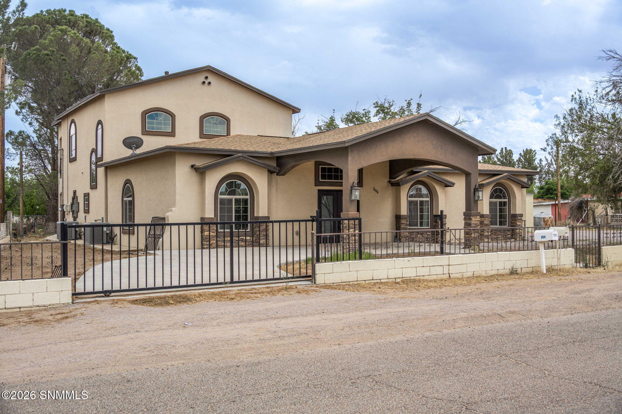1-web-or-mls-Snappin Homes (LasFlores304
