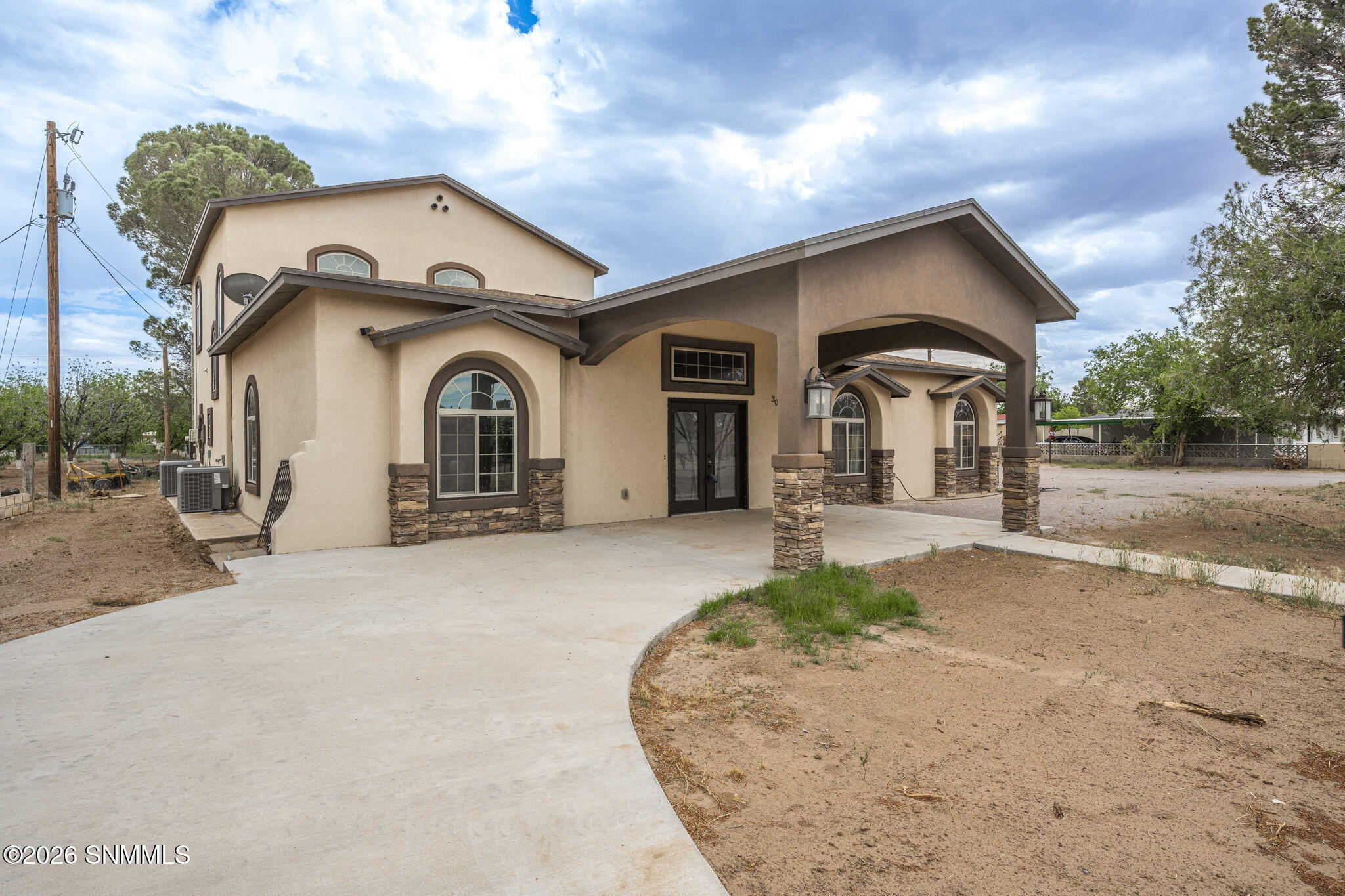 6-web-or-mls-Snappin Homes (LasFlores304