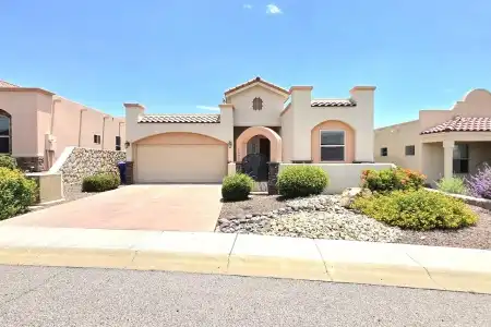 1980 Calle De Fuerte, Las Cruces, New Mexico 88011, 3 Bedrooms Bedrooms, ,2 BathroomsBathrooms,Residential,For Sale,Calle De Fuerte,2601907