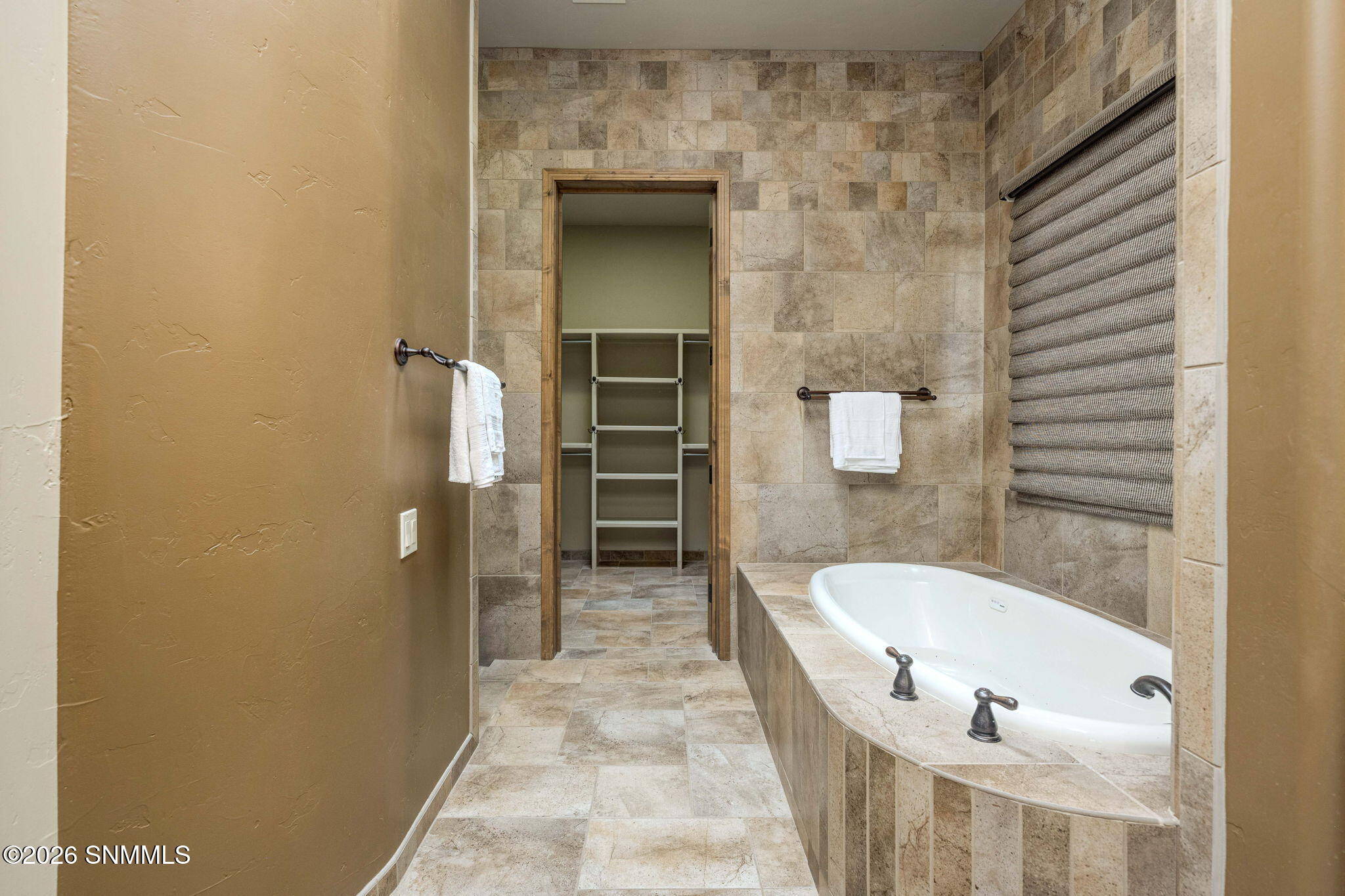 36-web-or-mls-Snappin Homes (Nambe4479)-