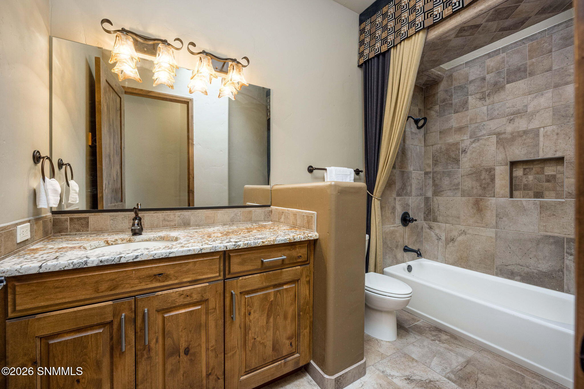 42-web-or-mls-Snappin Homes (Nambe4479)-