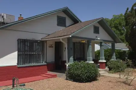 819 Miranda Street, Las Cruces, New Mexico 88005, 2 Bedrooms Bedrooms, ,1 BathroomBathrooms,Residential,For Sale,Miranda,2601854