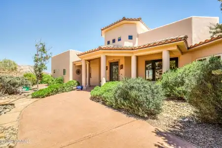 1301 Estancia Court, Las Cruces, New Mexico 88007, 4 Bedrooms Bedrooms, ,4.5 BathroomsBathrooms,Residential,For Sale,Estancia,2601635
