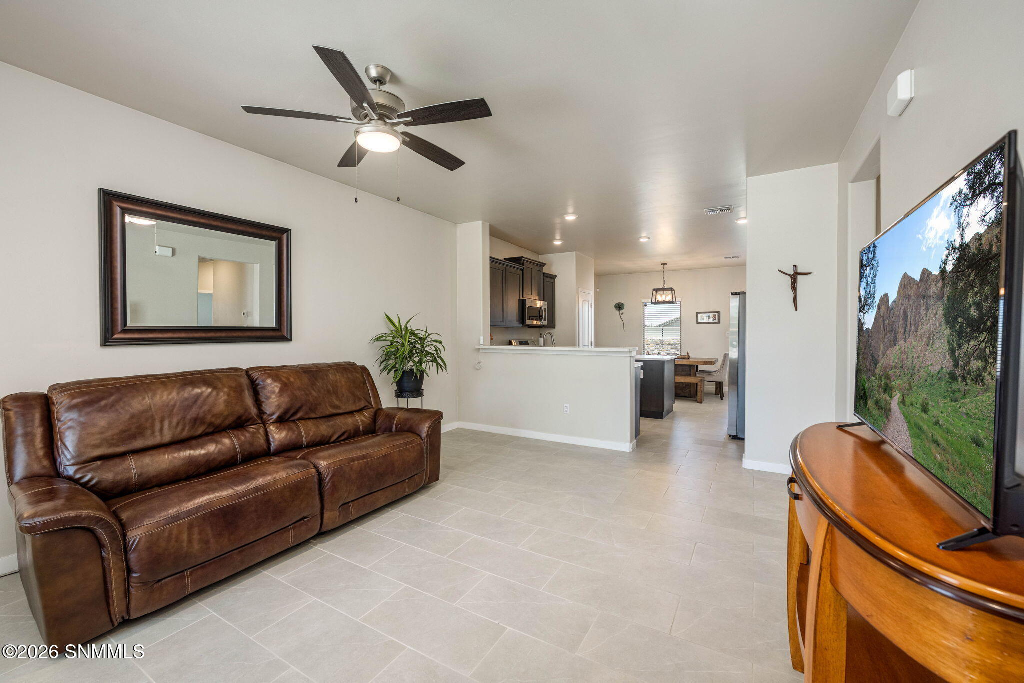 4-web-or-mls-Snappin Homes (Valentina464