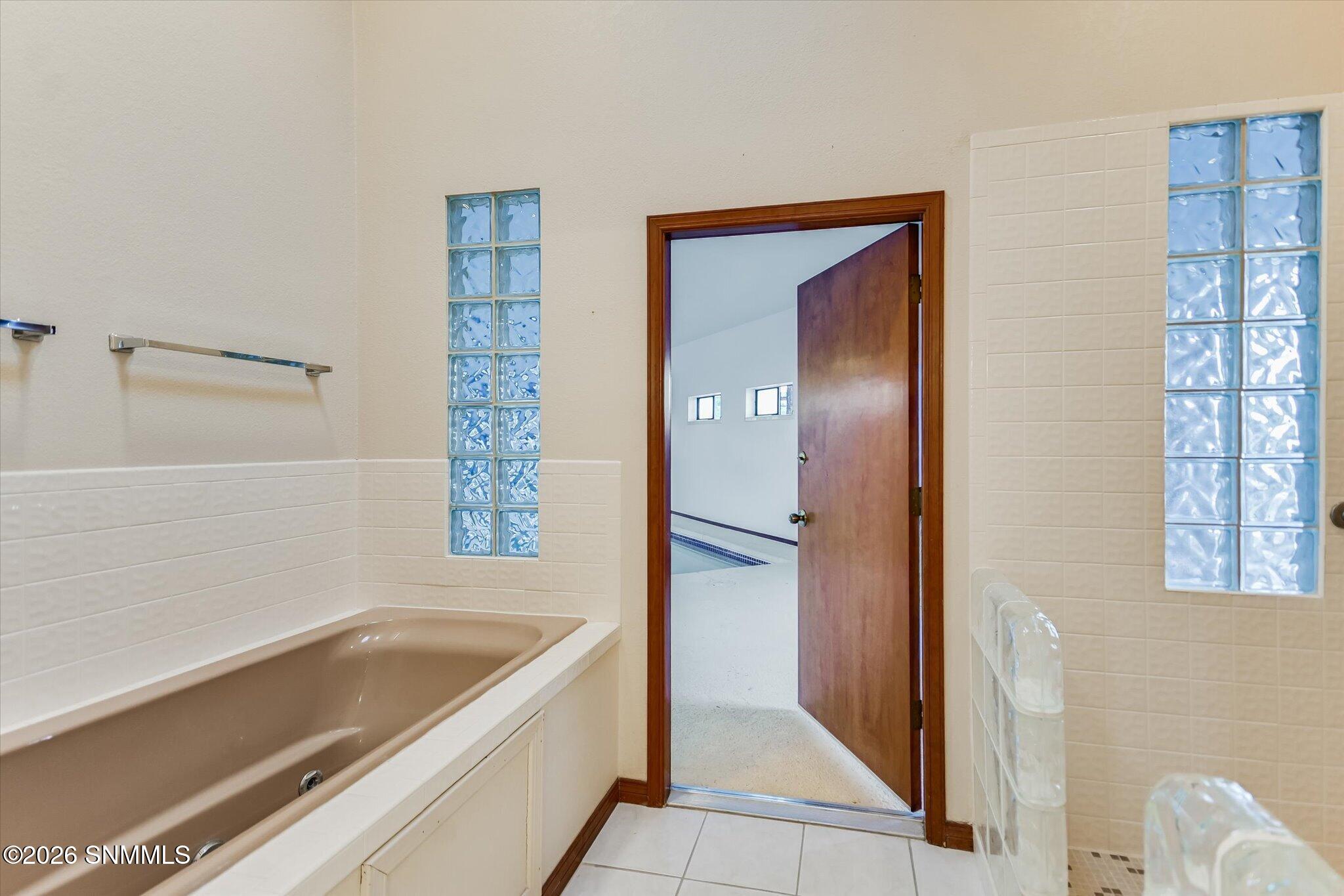18-Main Bath Shower