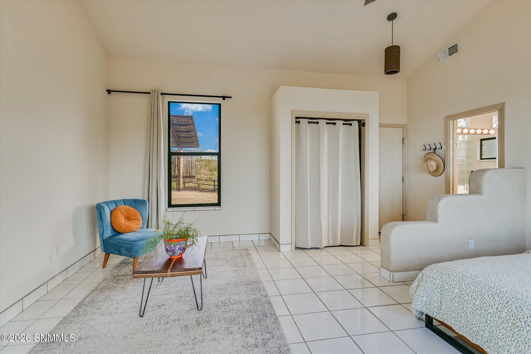 29-Casita Living