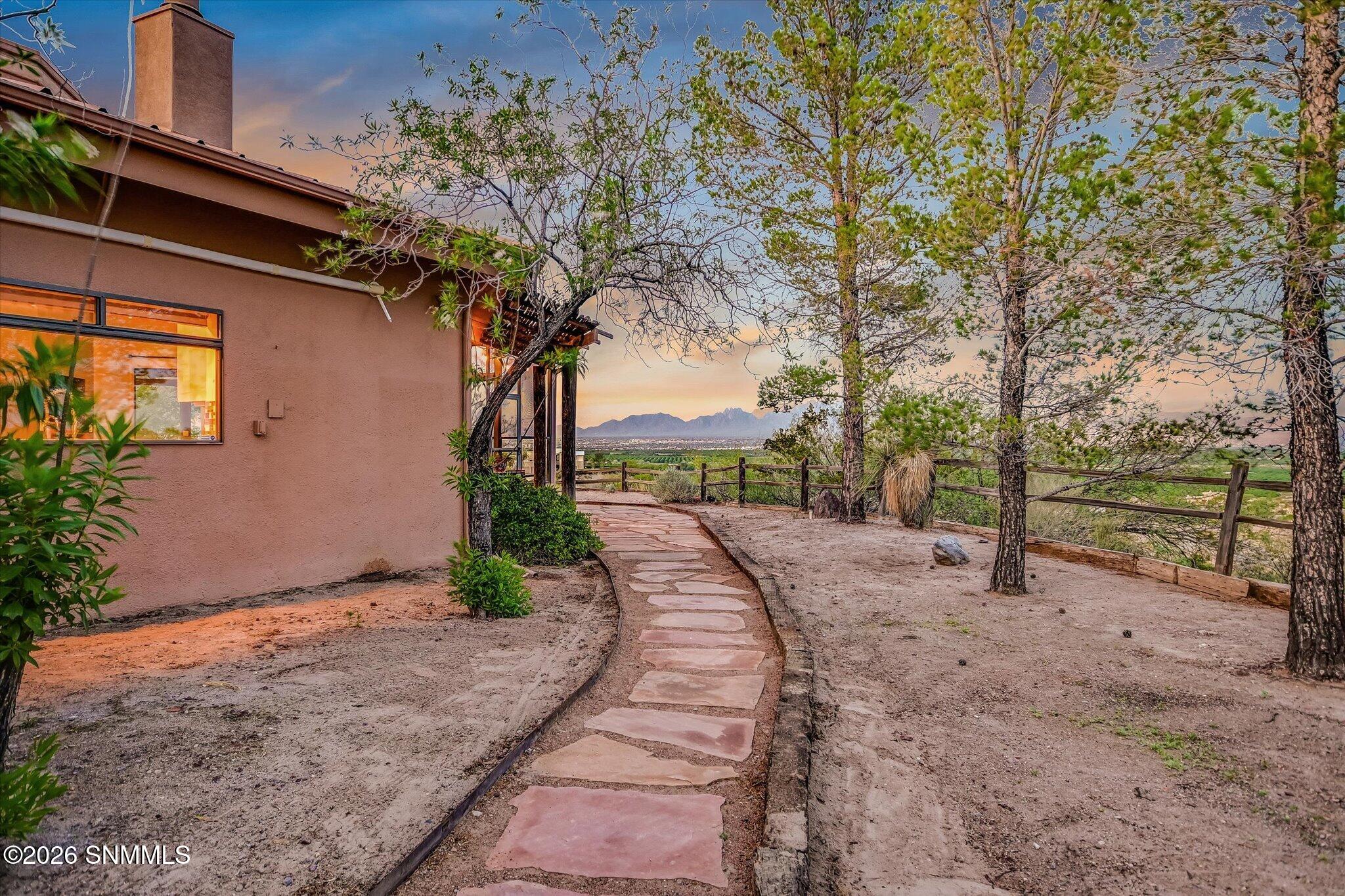 37-Side Yard View