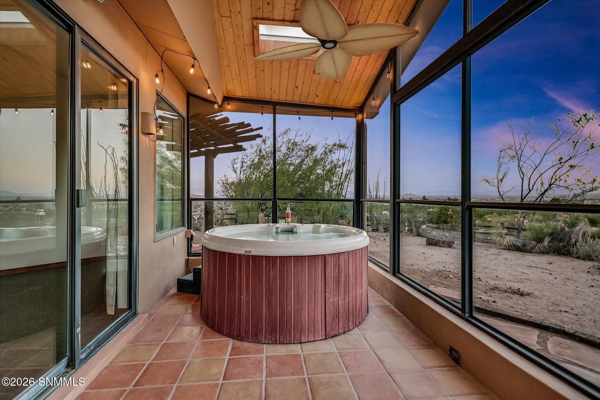 42-Screen Porch