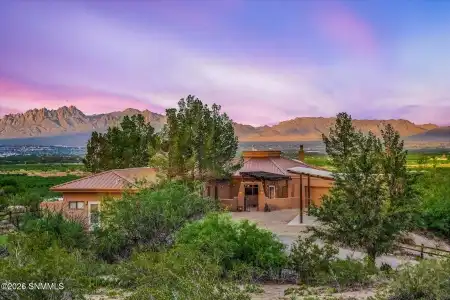 6290 Las Vistas Drive, Las Cruces, New Mexico 88005, 3 Bedrooms Bedrooms, ,2.75 BathroomsBathrooms,Residential,For Sale,Las Vistas,2601952