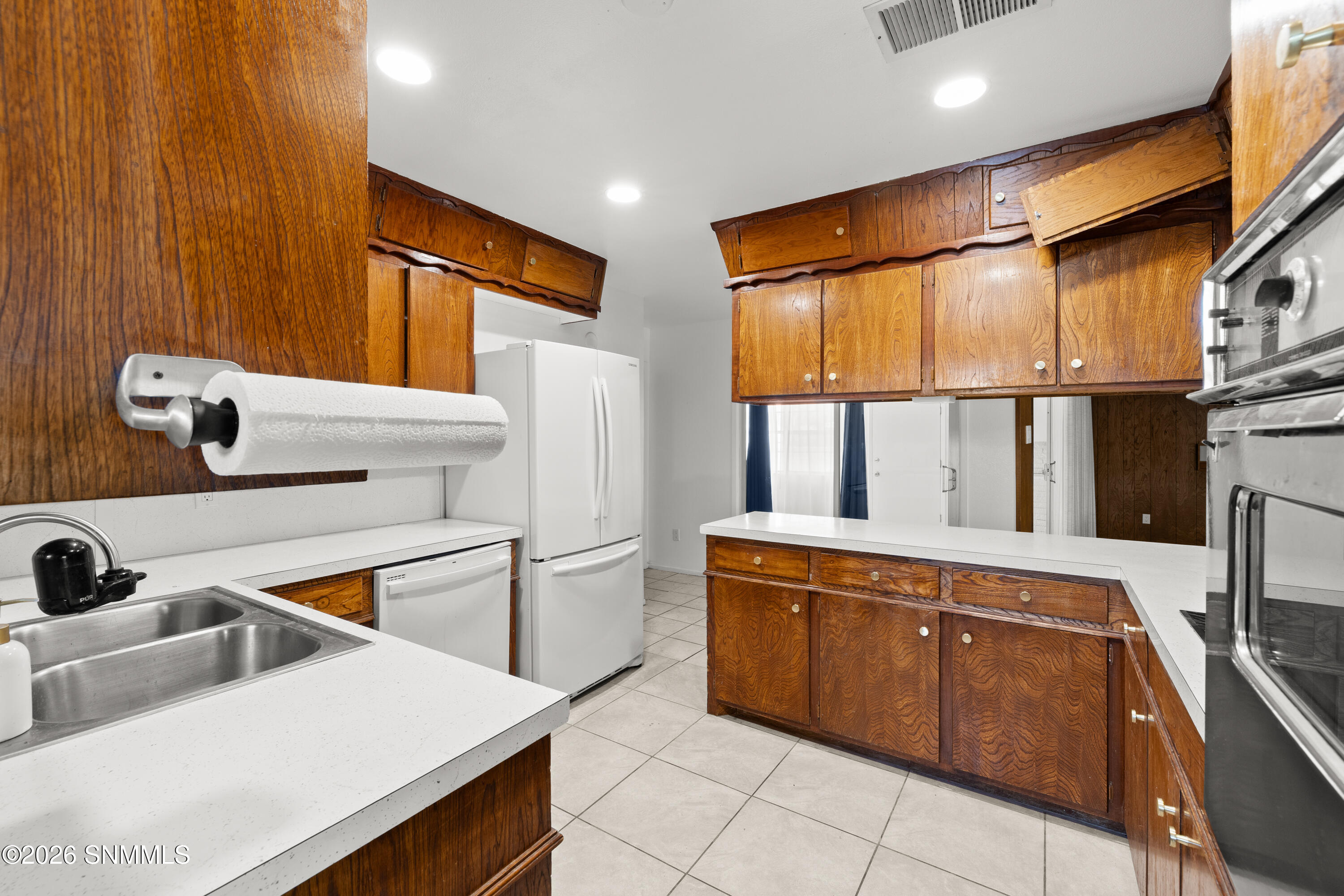 2907-Devondale-MLS-Camera-Guy-10