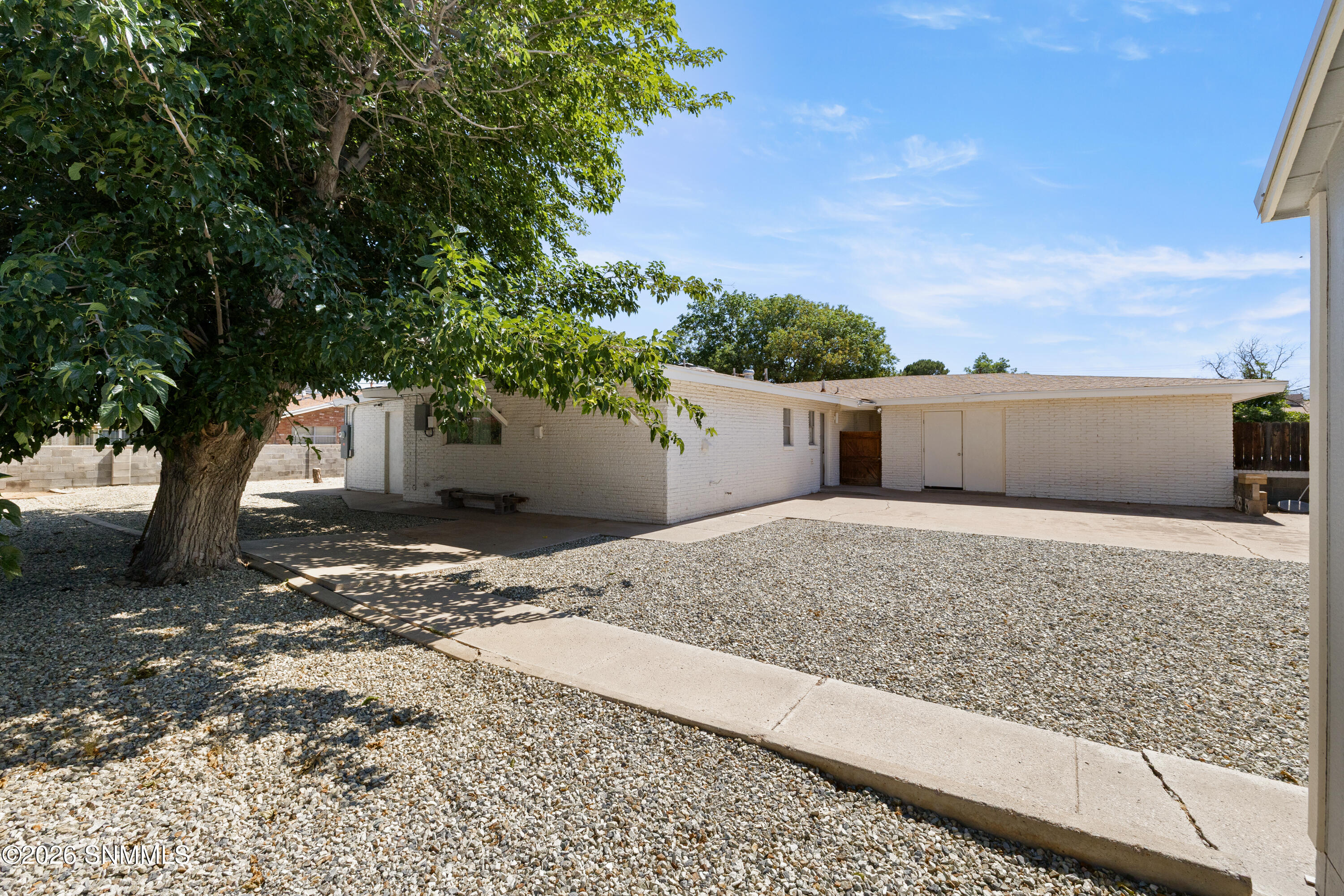 2907-Devondale-MLS-Camera-Guy-31