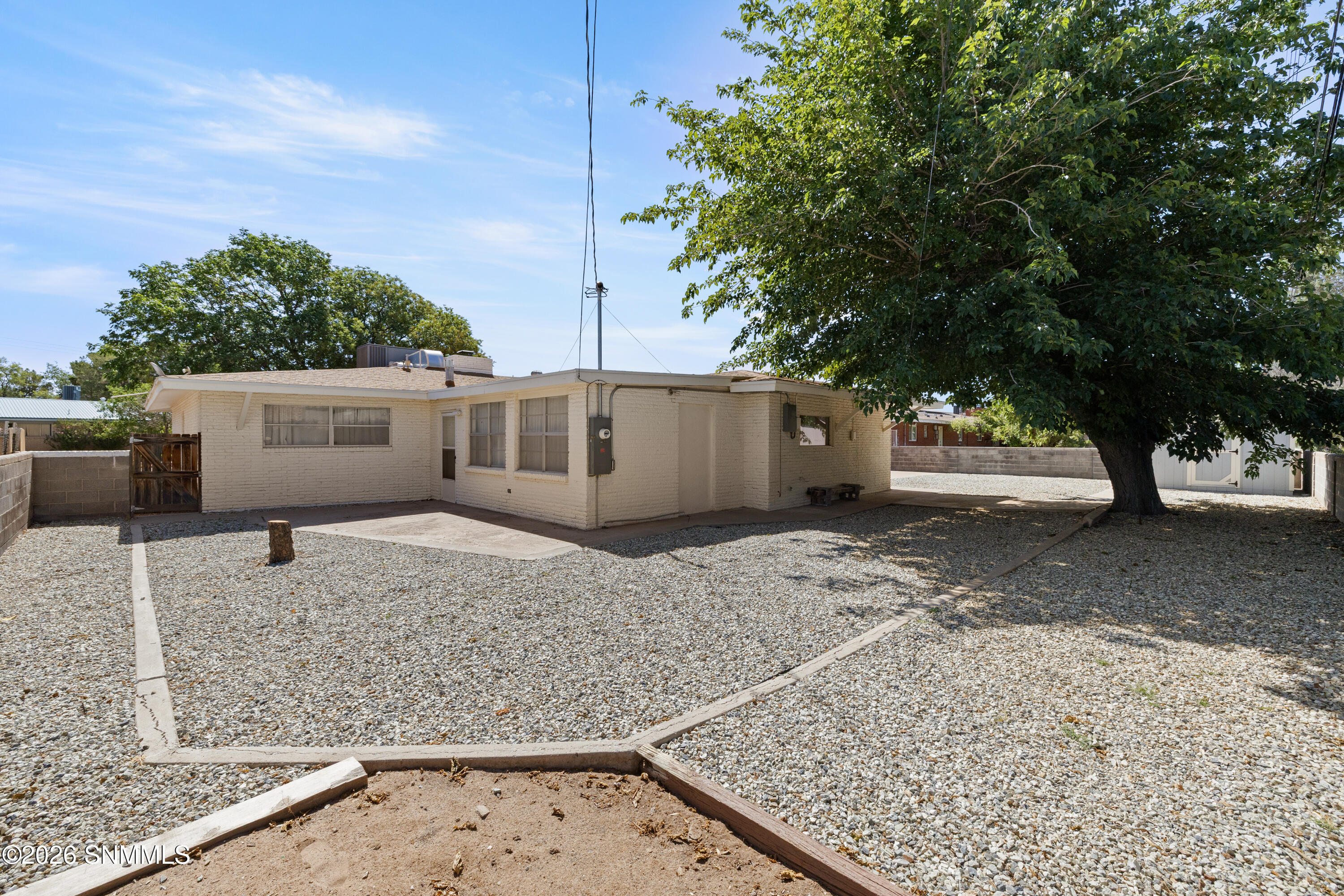 2907-Devondale-MLS-Camera-Guy-30
