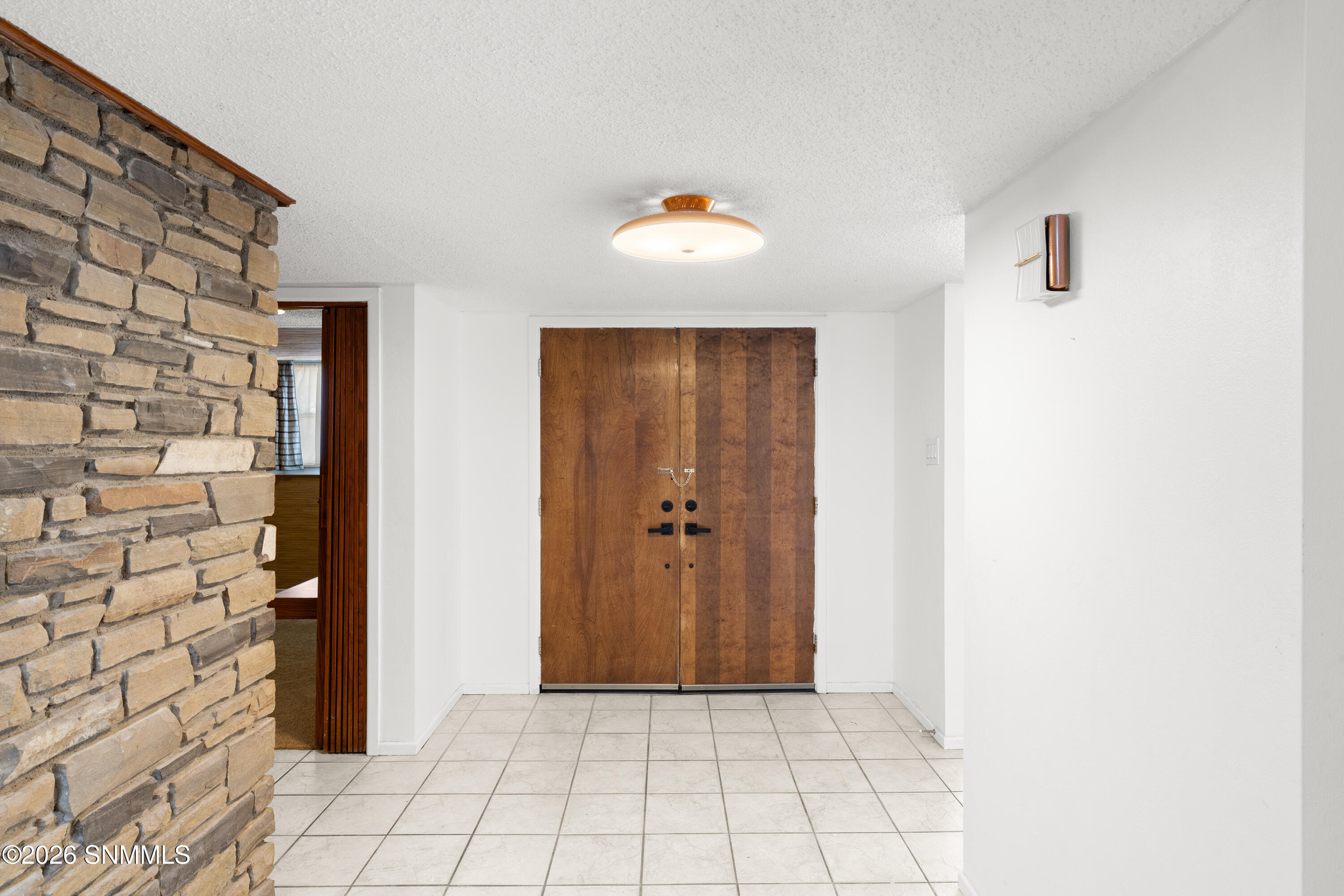 2907-Devondale-MLS-Camera-Guy-5