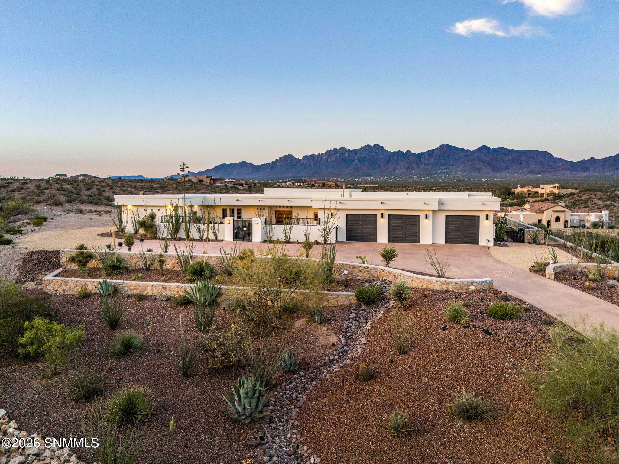 2-web-or-mls-Snappin Homes (CalleDeParad