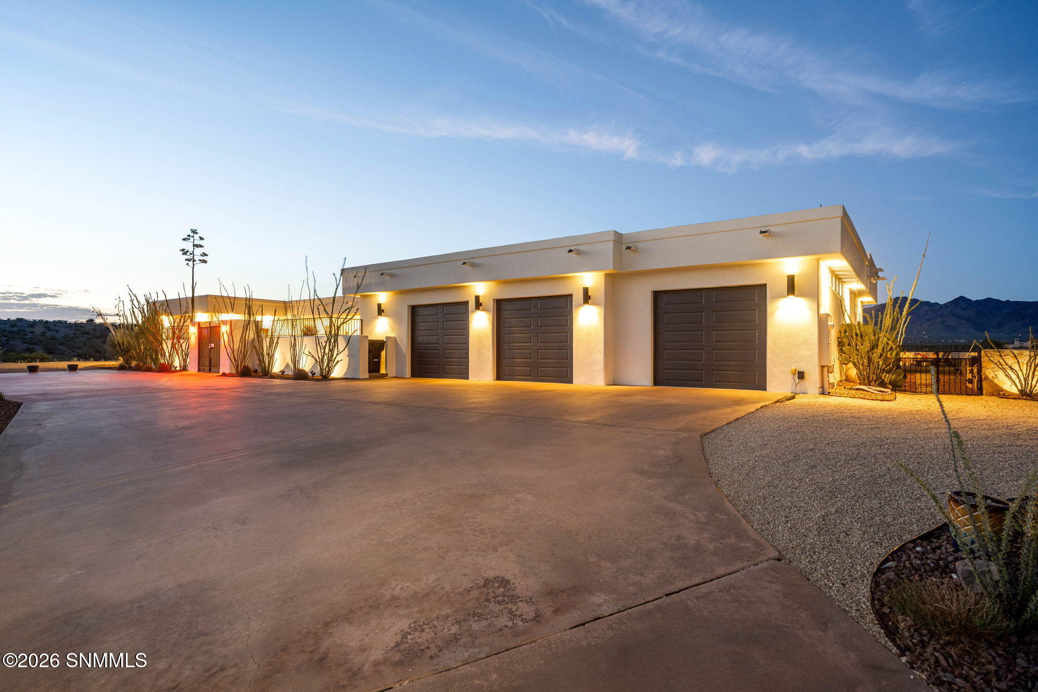 4-web-or-mls-Snappin Homes (CalleDeParad