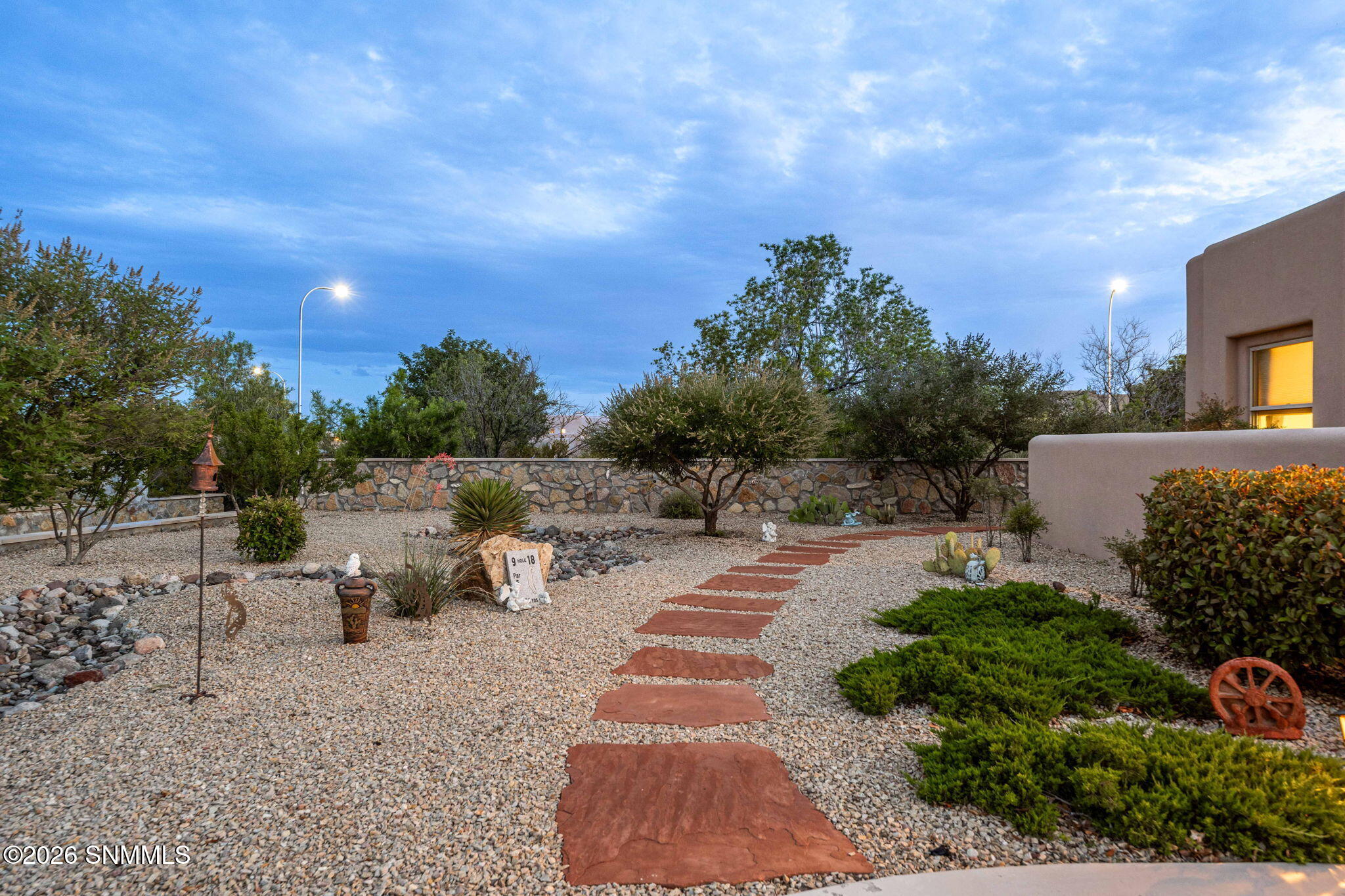 Front-East-Facing-Yard