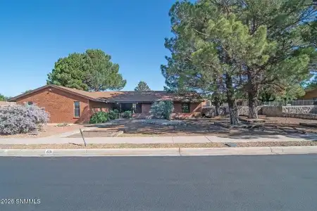 601 Lenox Avenue, Las Cruces, New Mexico 88005, 3 Bedrooms Bedrooms, ,1.75 BathroomsBathrooms,Residential,For Sale,Lenox,2601967