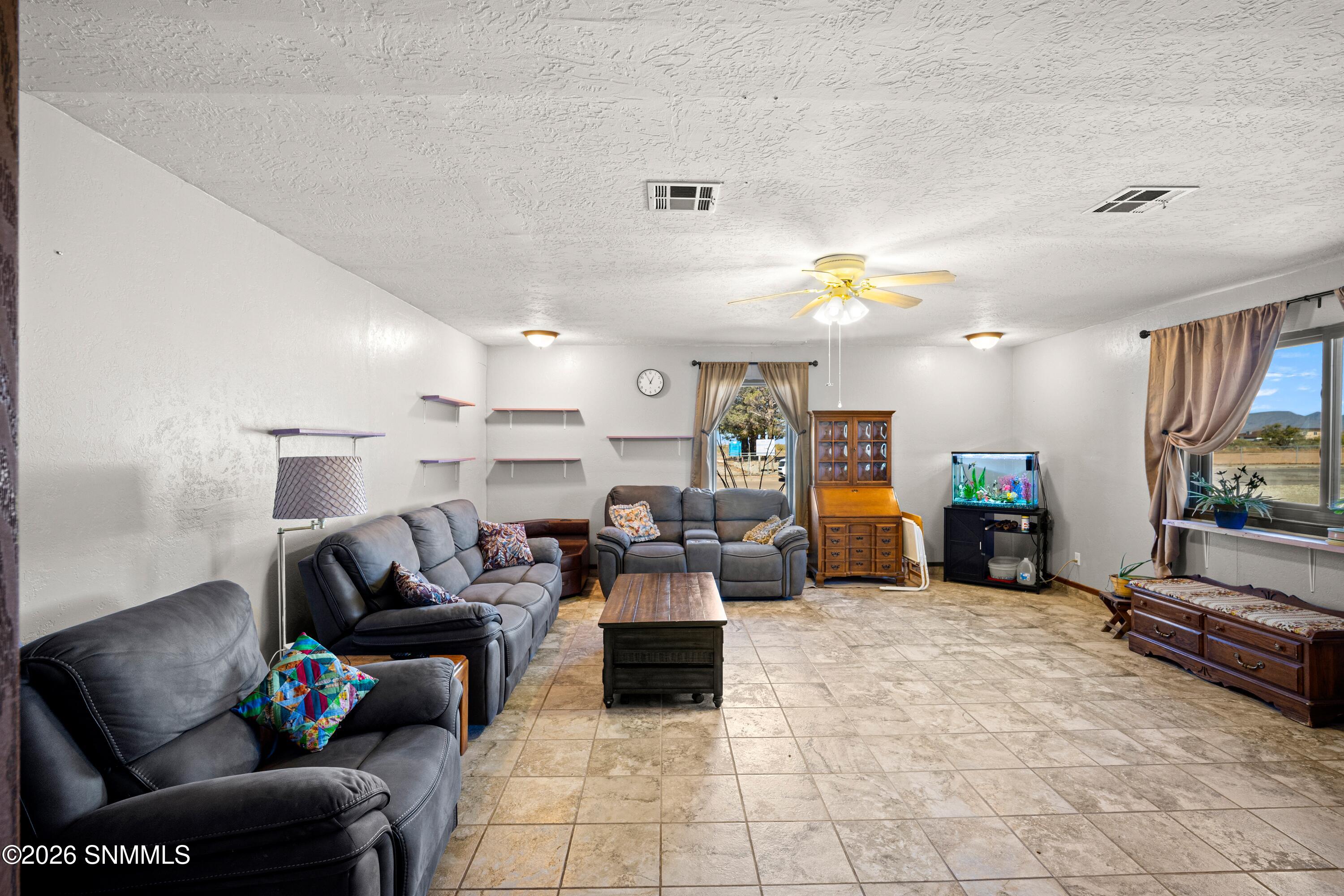 6370-Payan-MLS-Camera-Guy-36