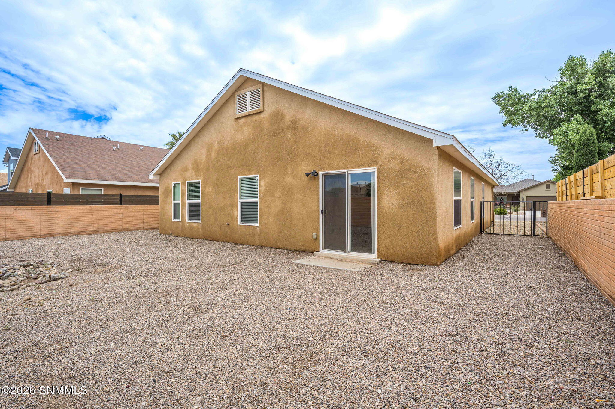 26-web-or-mls-Snappin Homes (Borroughs28