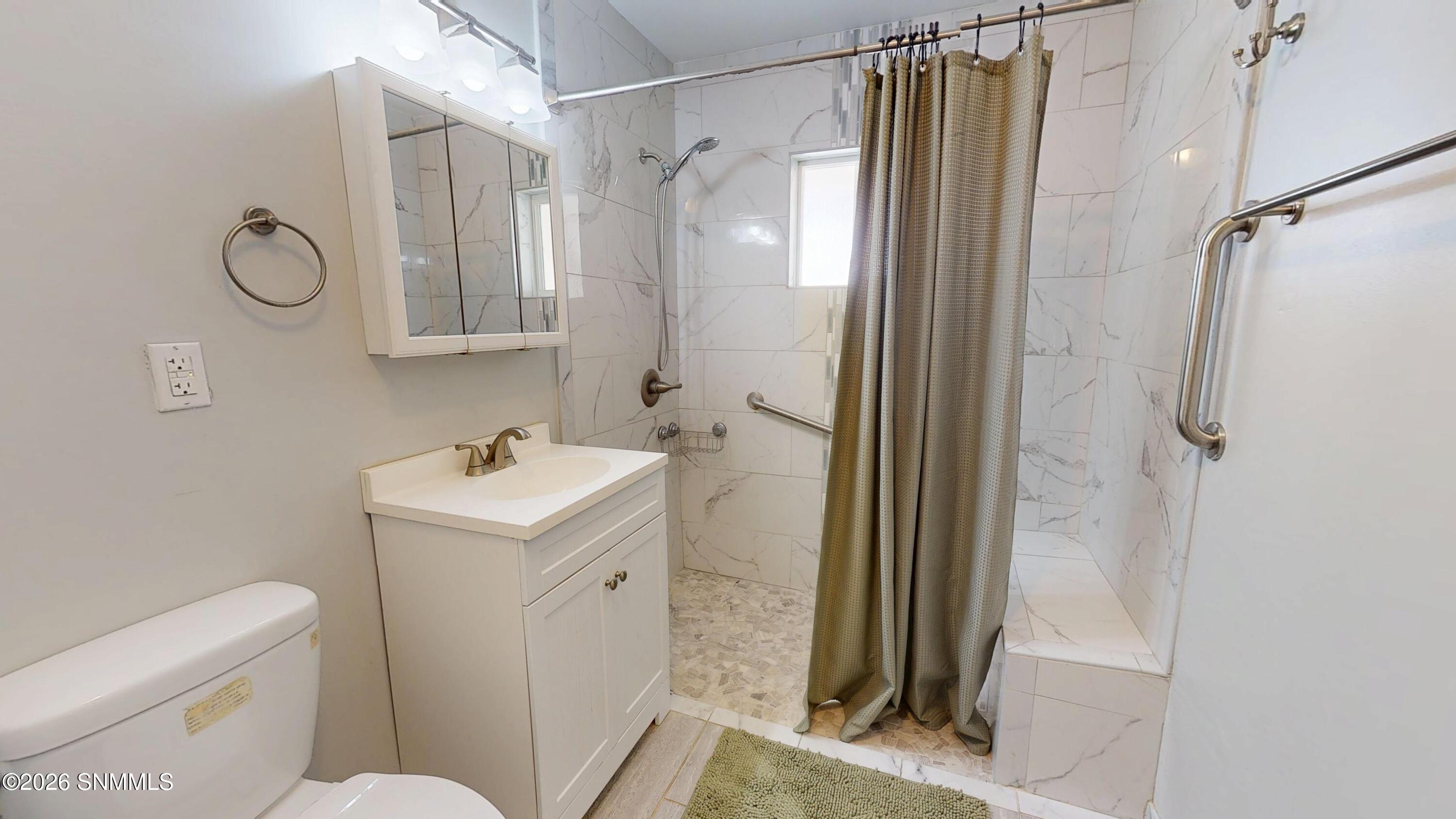 436-Gorman-St-06182026_182634 bathroom 1
