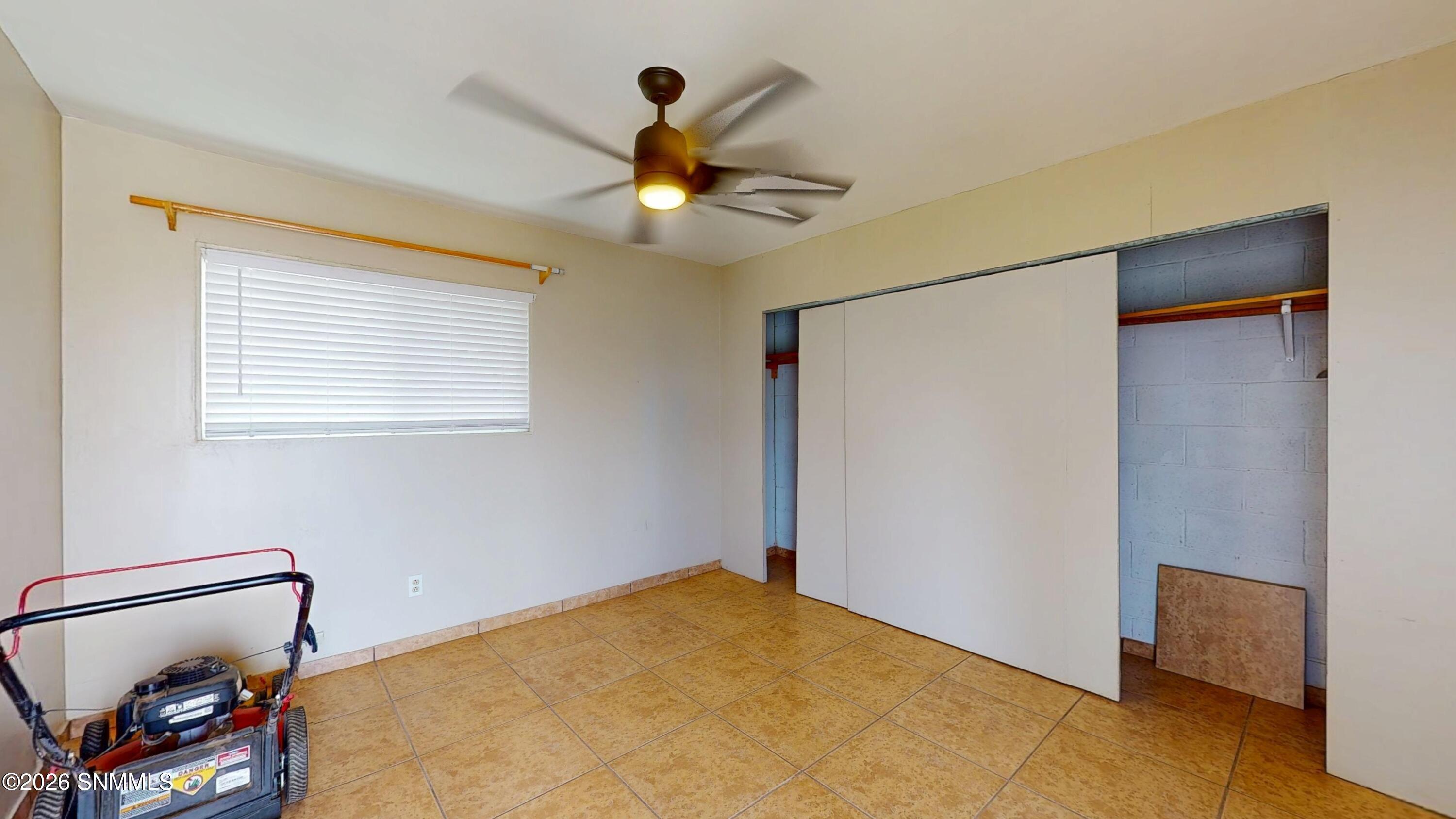 436-Gorman-St-06182026_183447 workroom 1