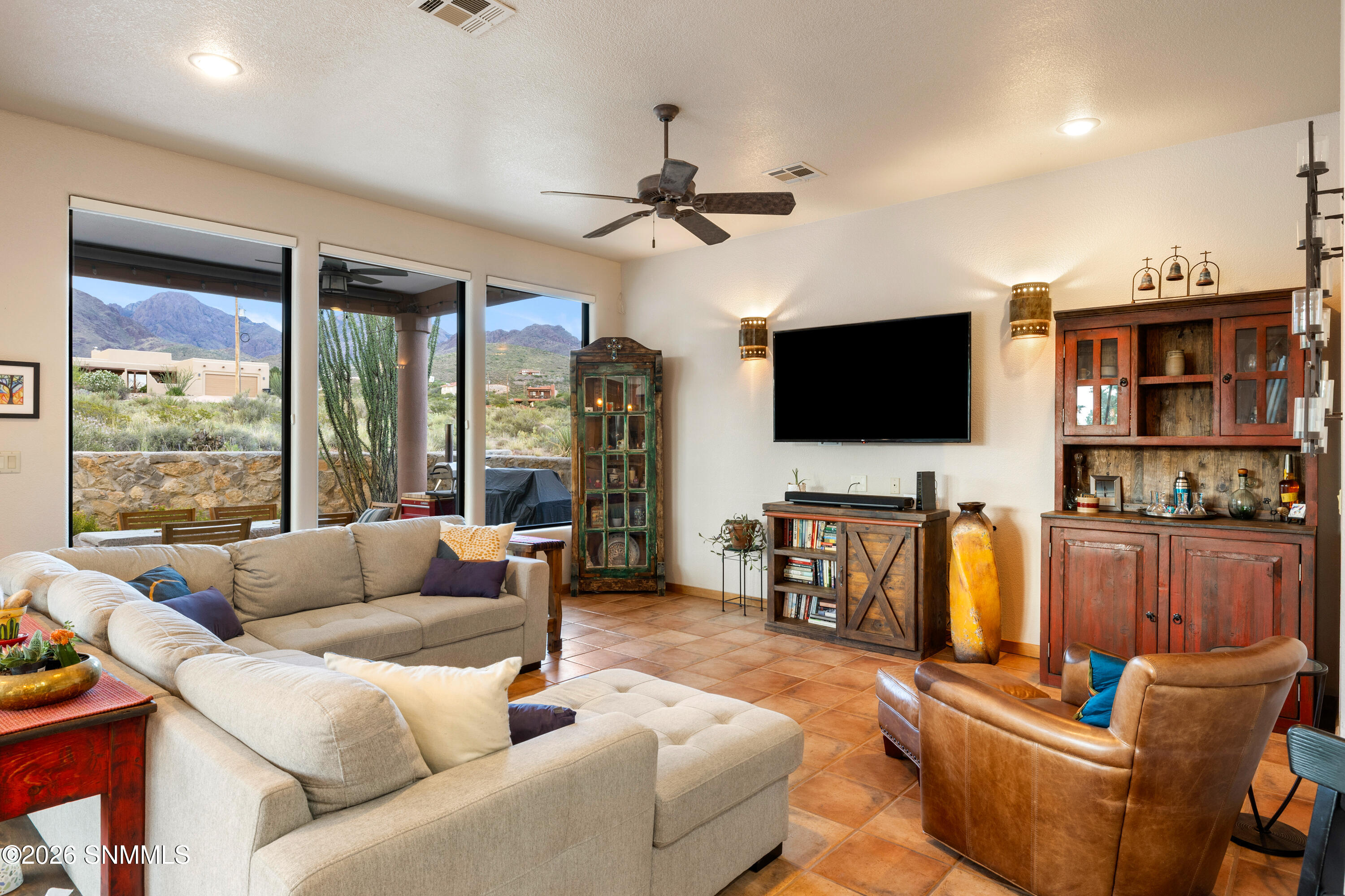 5025-Silverton-MLS-Camera-Guy-22