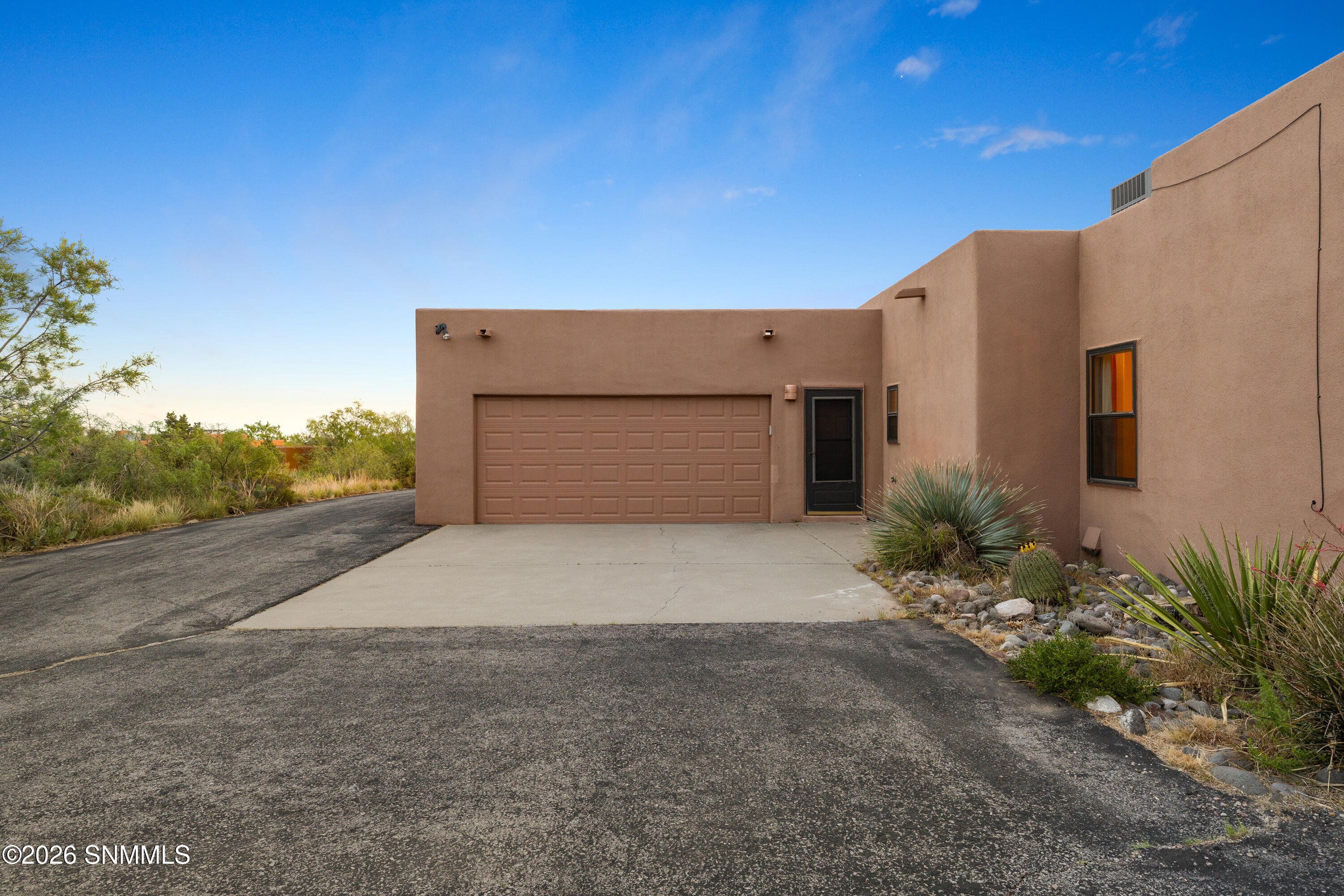 5025-Silverton-MLS-Camera-Guy-68