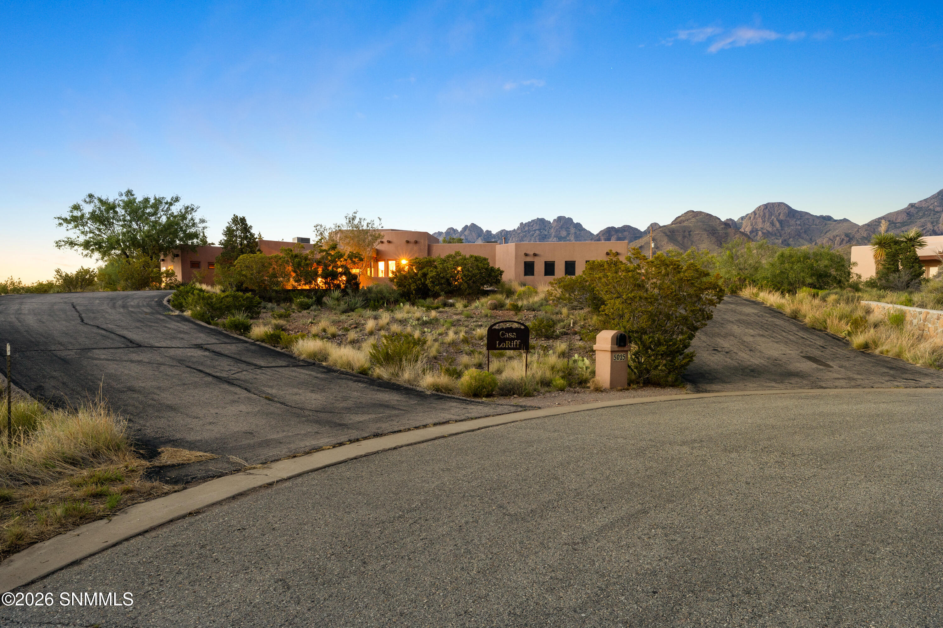 5025-Silverton-MLS-Camera-Guy-11