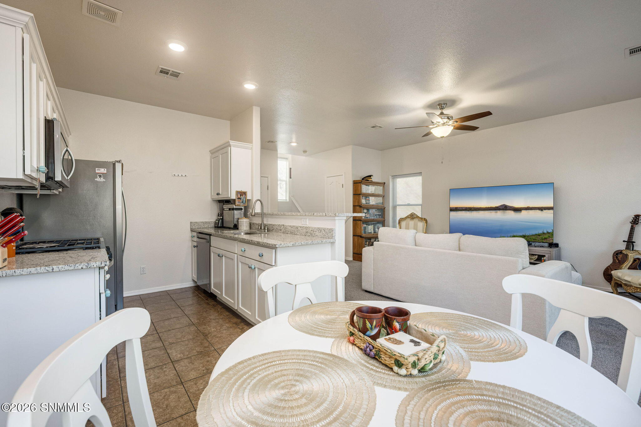 11-web-or-mls-Snappin Homes (Mesita4638)