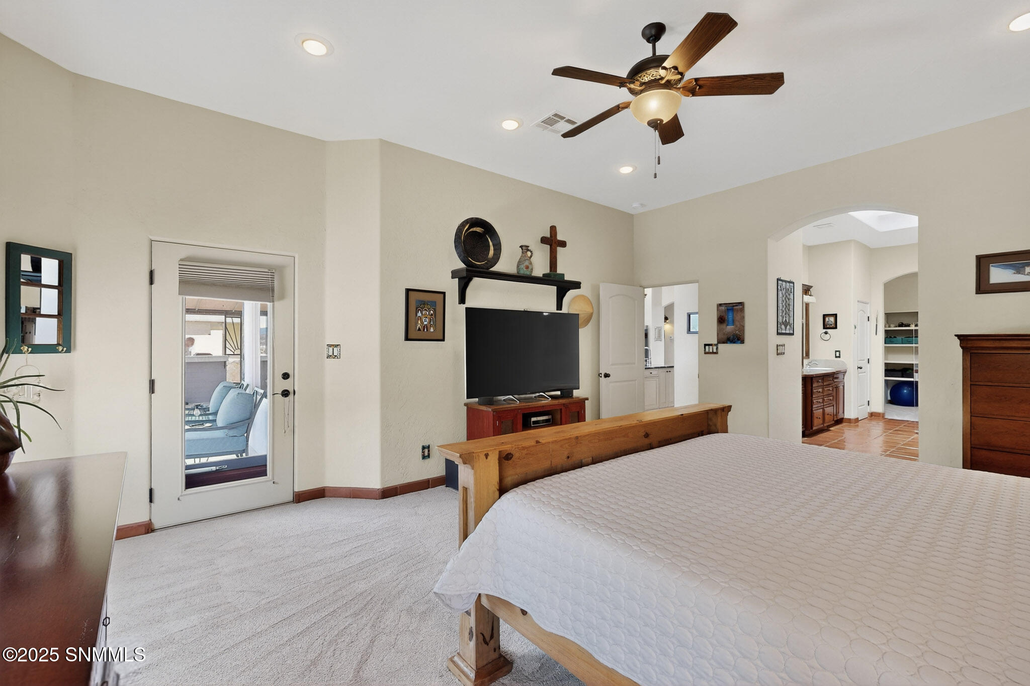 21 Primary Bed 42-050_3D-Casas-1940-San-