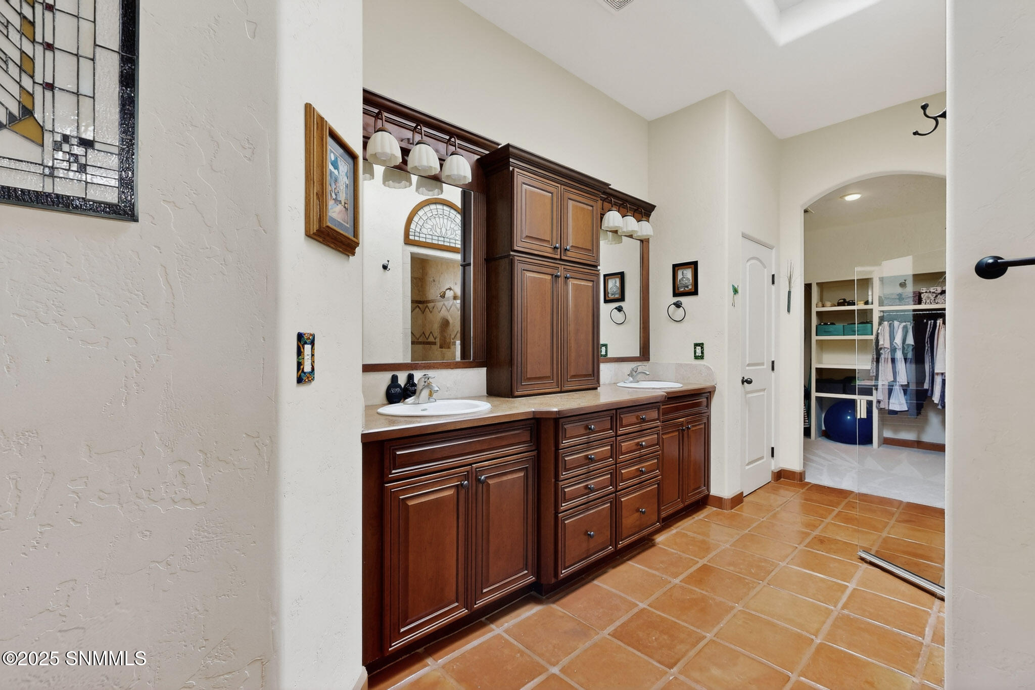 23 Primary Bath 43-052_3D-Casas-1940-San
