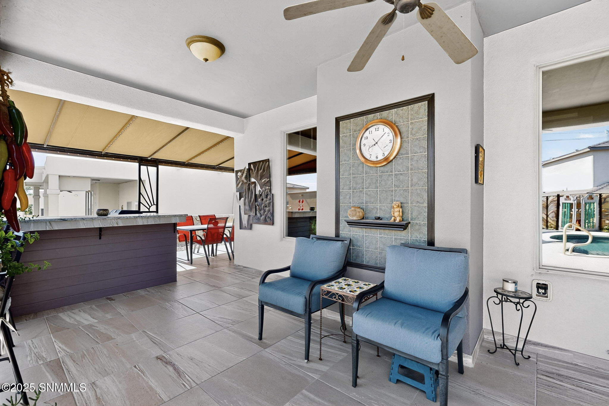 43 Backyard Outdoor Living 64-023_3D-Cas