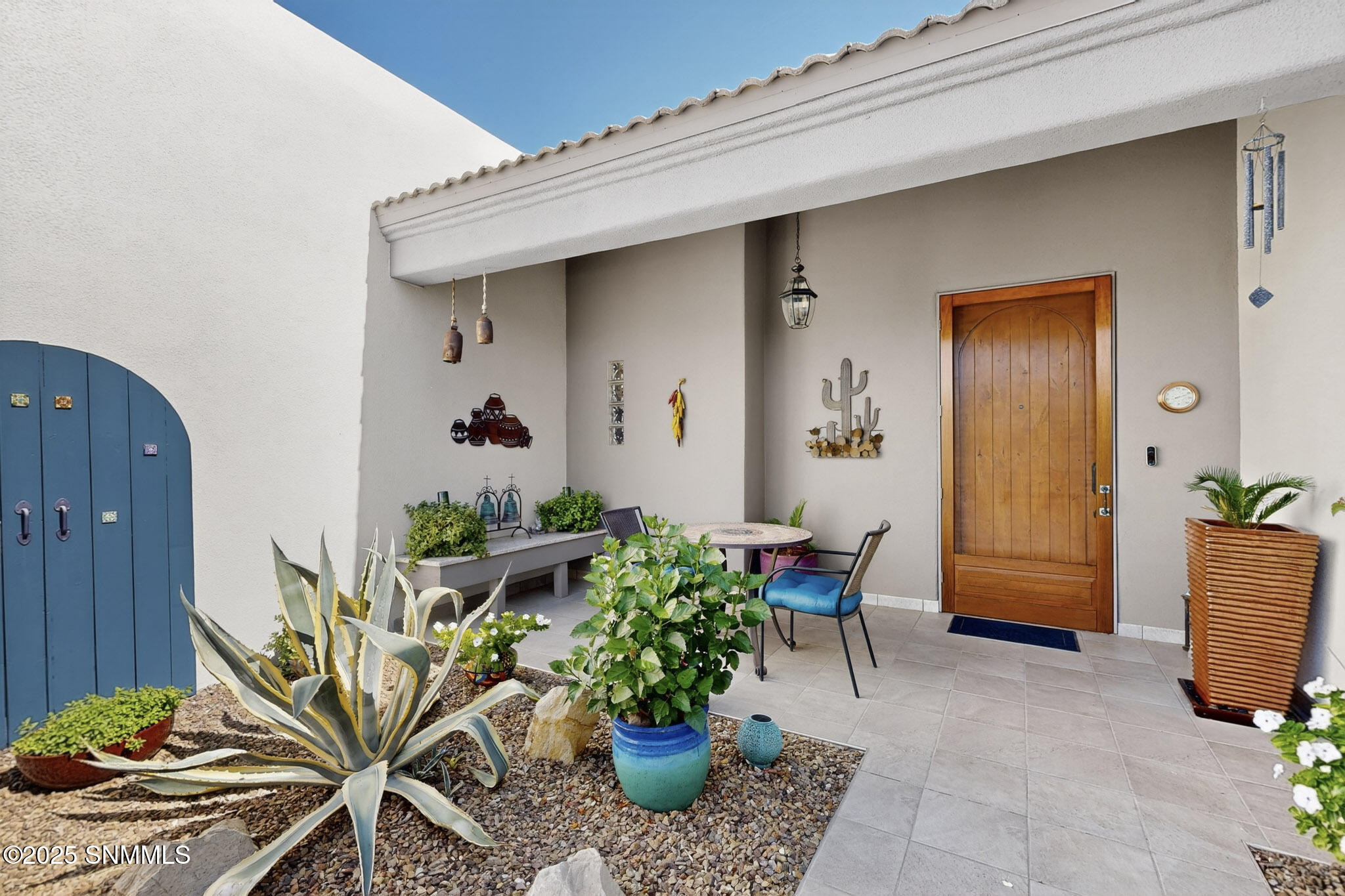 06 Courtyard 25-005_3D-Casas-1940-San-Fe