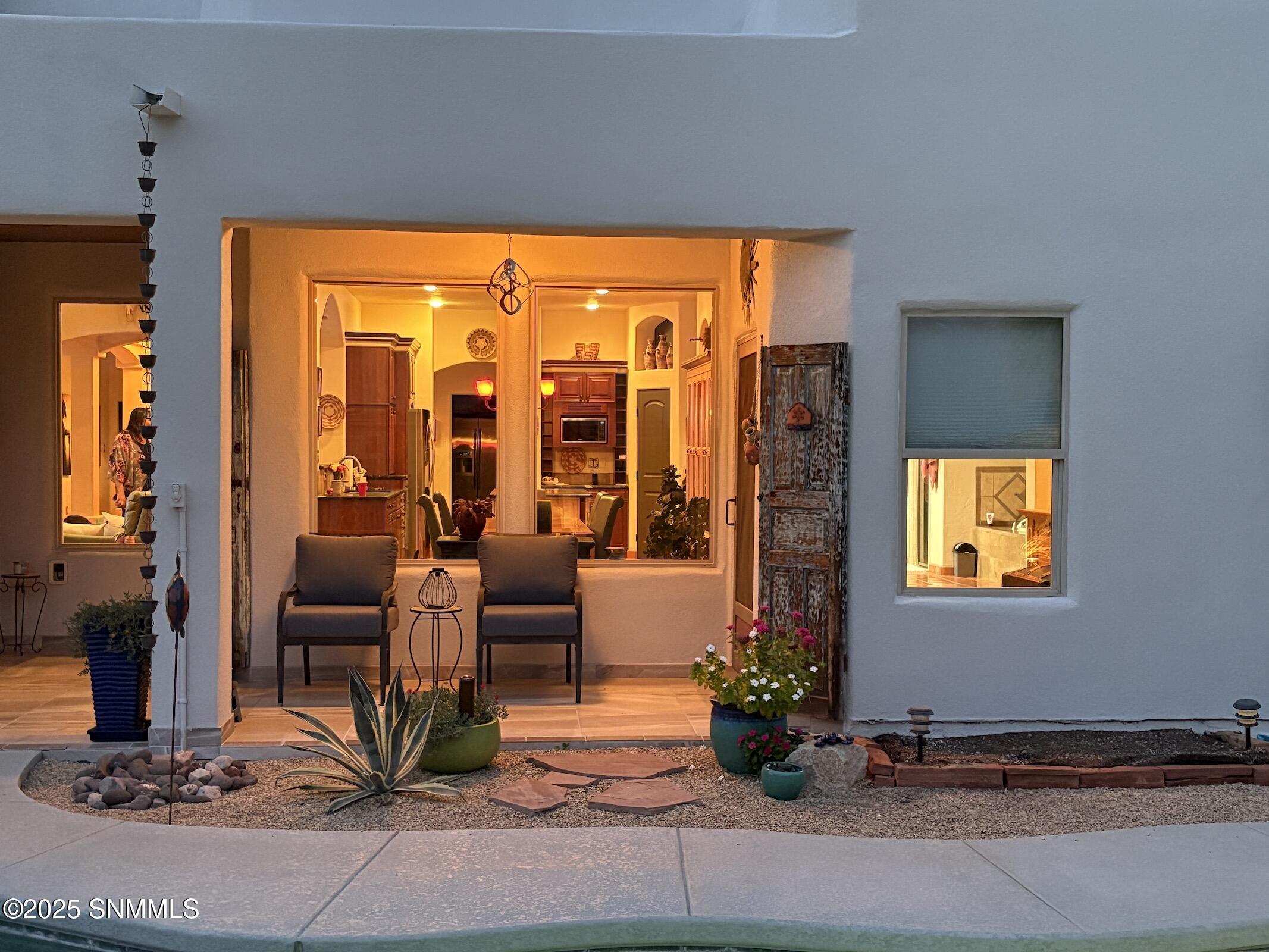 60 Night 1940 San Fernado Drive Las Cruc