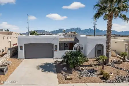 1940 San Fernando Drive, Las Cruces, New Mexico 88011, 4 Bedrooms Bedrooms, ,3.5 BathroomsBathrooms,Residential,For Sale,San Fernando,2602022