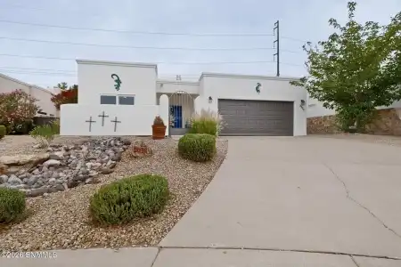 2073 San Patricio Loop, Las Cruces, New Mexico 88011, 3 Bedrooms Bedrooms, ,2 BathroomsBathrooms,Residential,For Sale,San Patricio,2602023