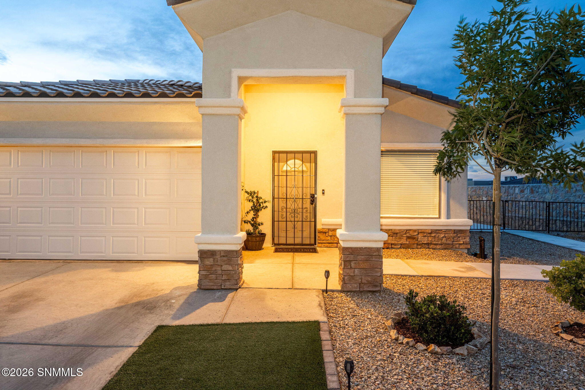 4-web-or-mls-Snappin Homes (Gibralter380