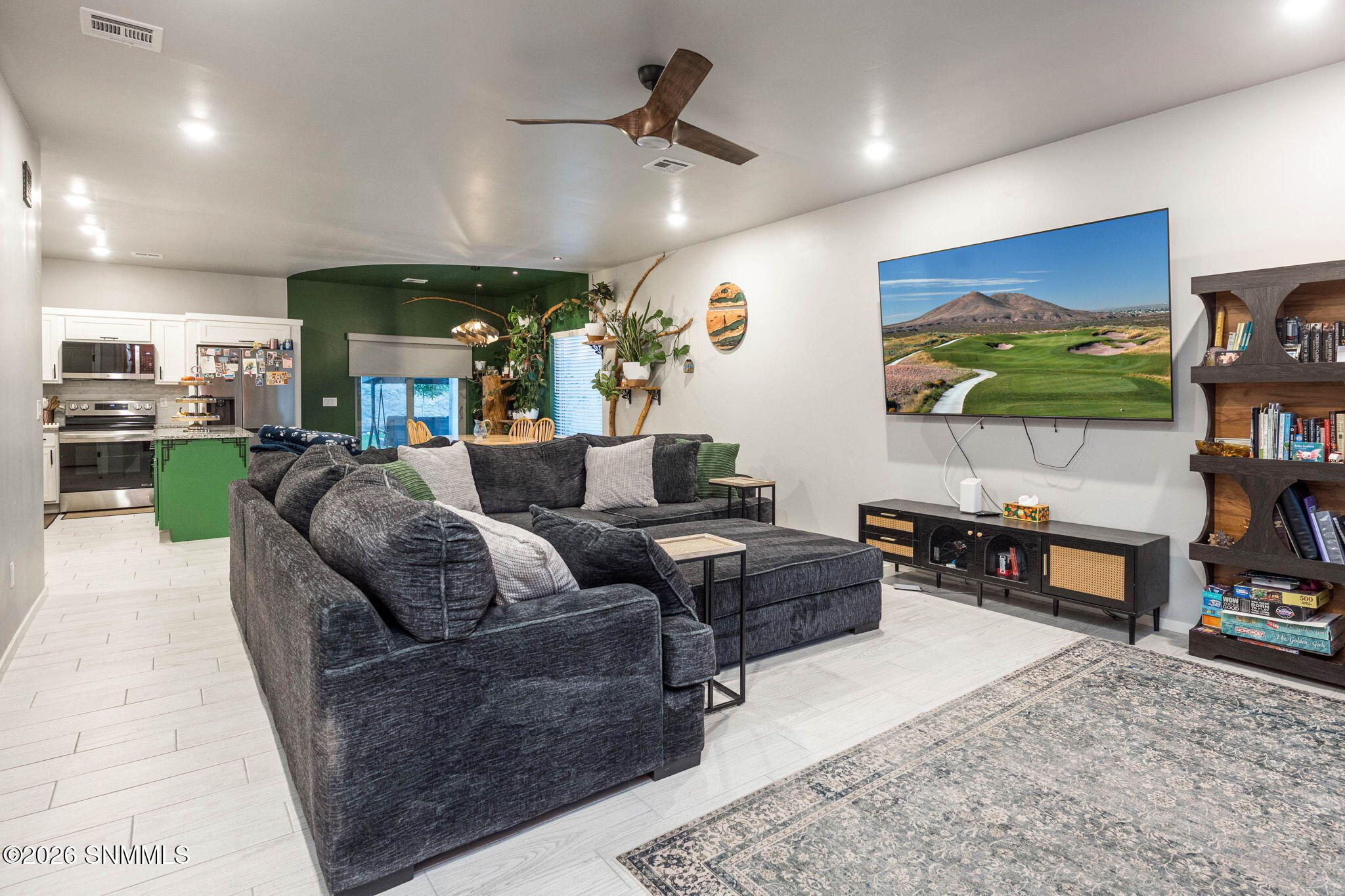5-web-or-mls-Snappin Homes (Gibralter380
