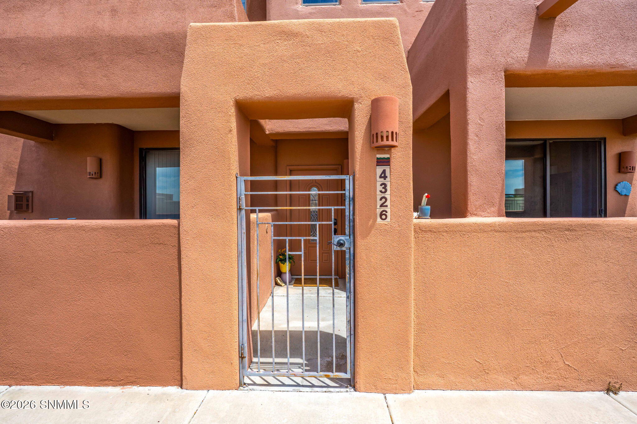 4-web-or-mls-Snappin Homes (Nambe4326)-4